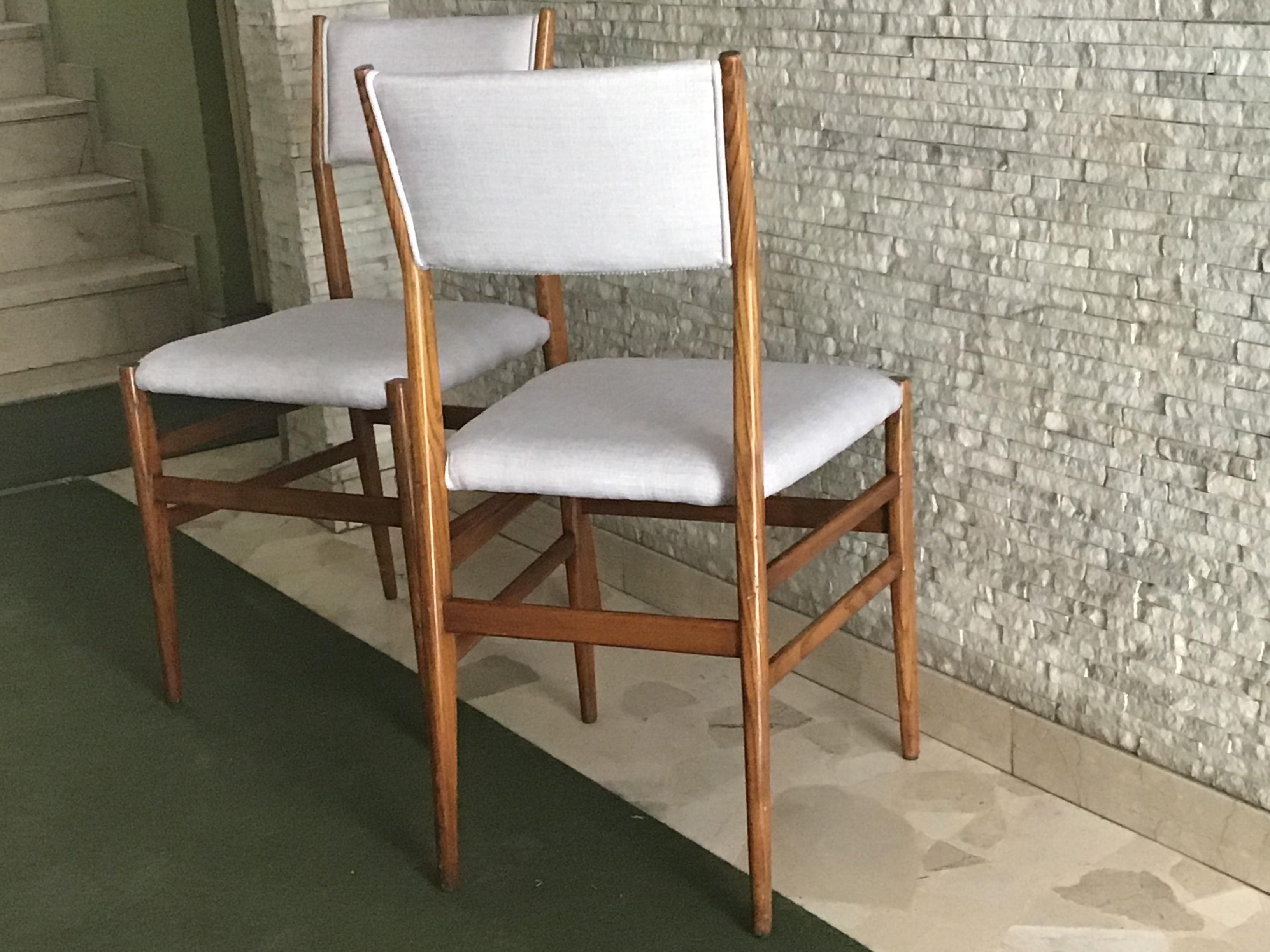 Set of 2 Gio‘ Ponti Leggera Model 646 Chairs Wood 1950 for Cassina, Italy 4