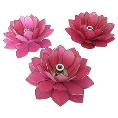 Set / 3 lampade da parete a forma di fiore in madreperla rosa nacre della Reggenza francese degli anni '50