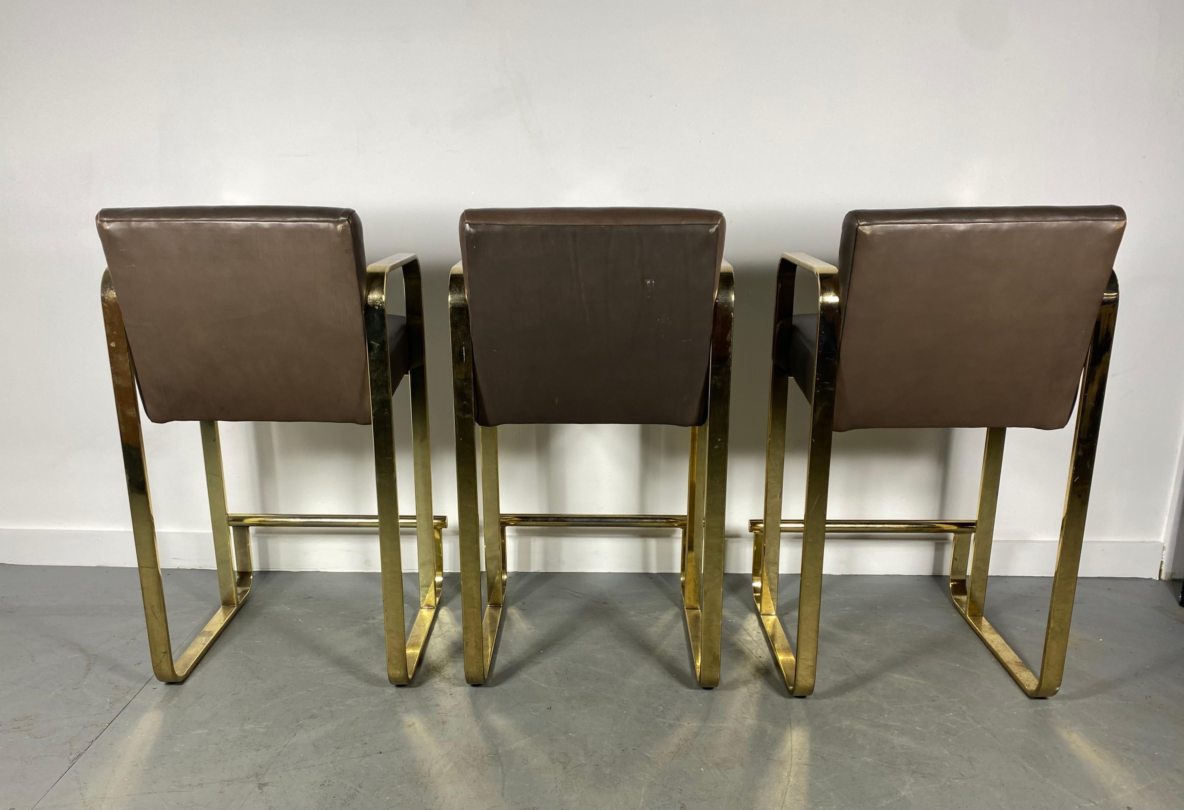Mid-Century Modern Set 3 Brass and Leather Bar / Counter Stools attributed to Shelby Williams For Sale