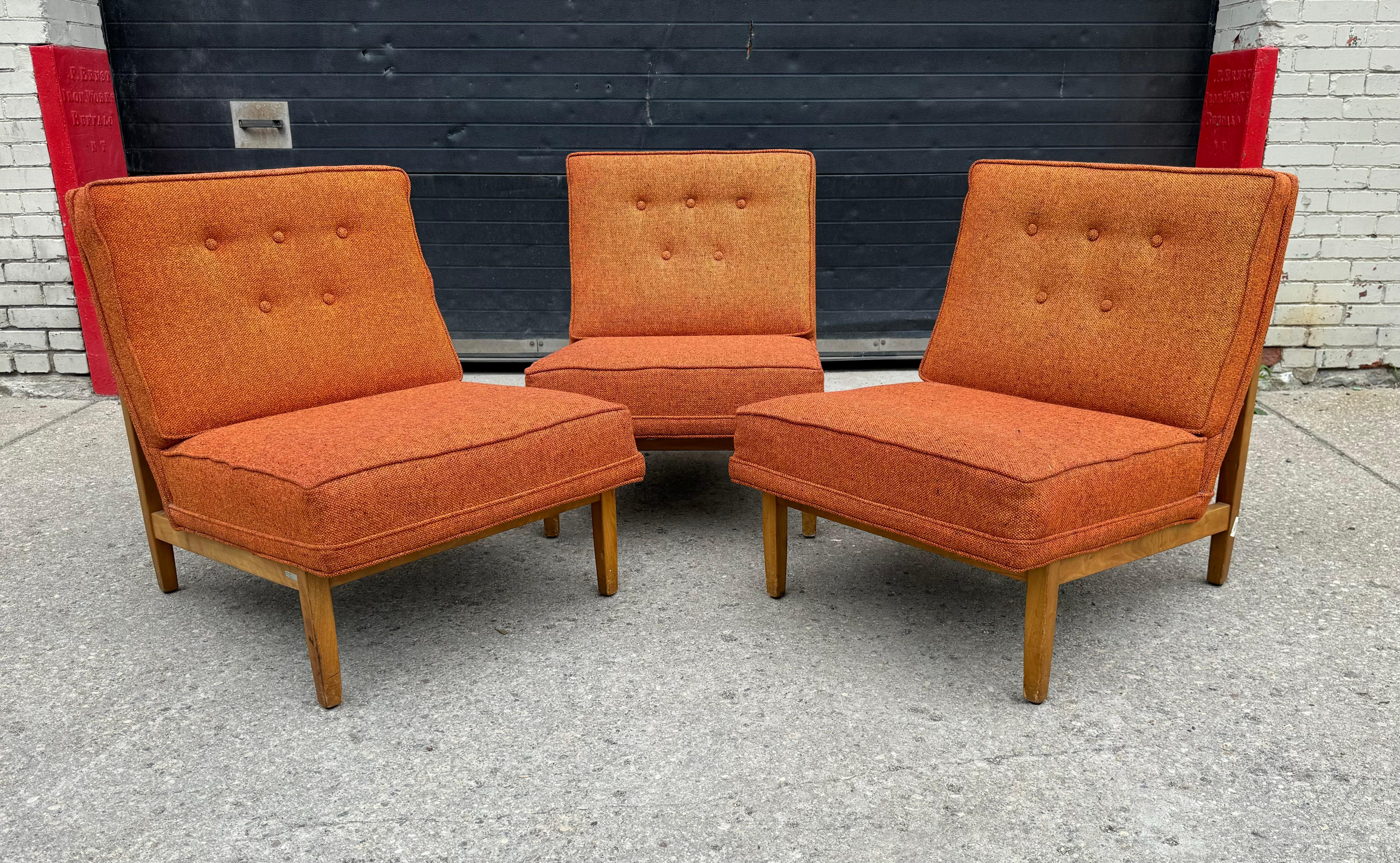 Mid-20th Century Set 3 Florence Knoll Slipper Chairs (3-seat sofa) . Classic Mid Century Modern