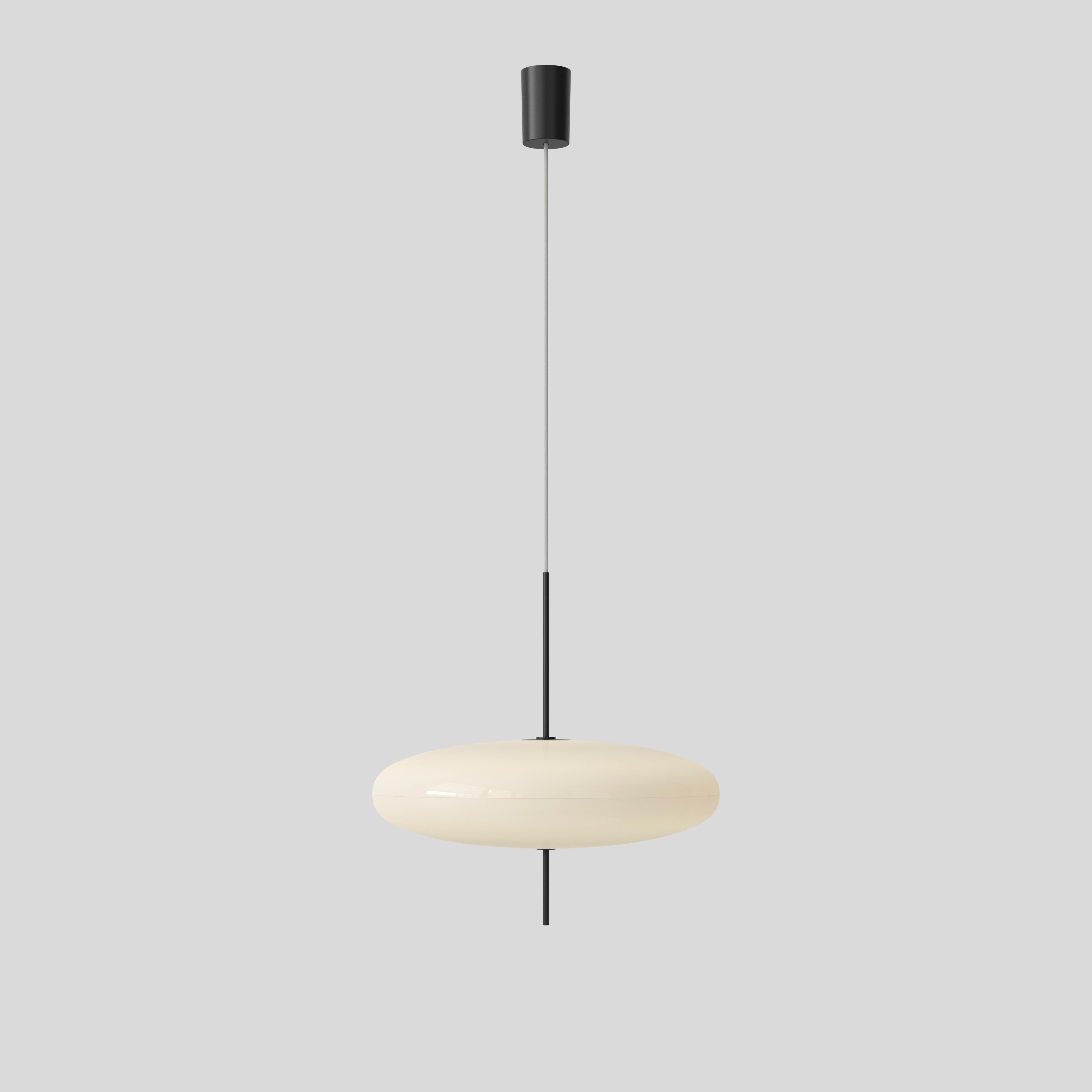 Set 3 Gino Sarfatti-Lampe, Modell 2065, weißer Diffusor, schwarze Hardware, weißer Kabel (Moderne der Mitte des Jahrhunderts) im Angebot