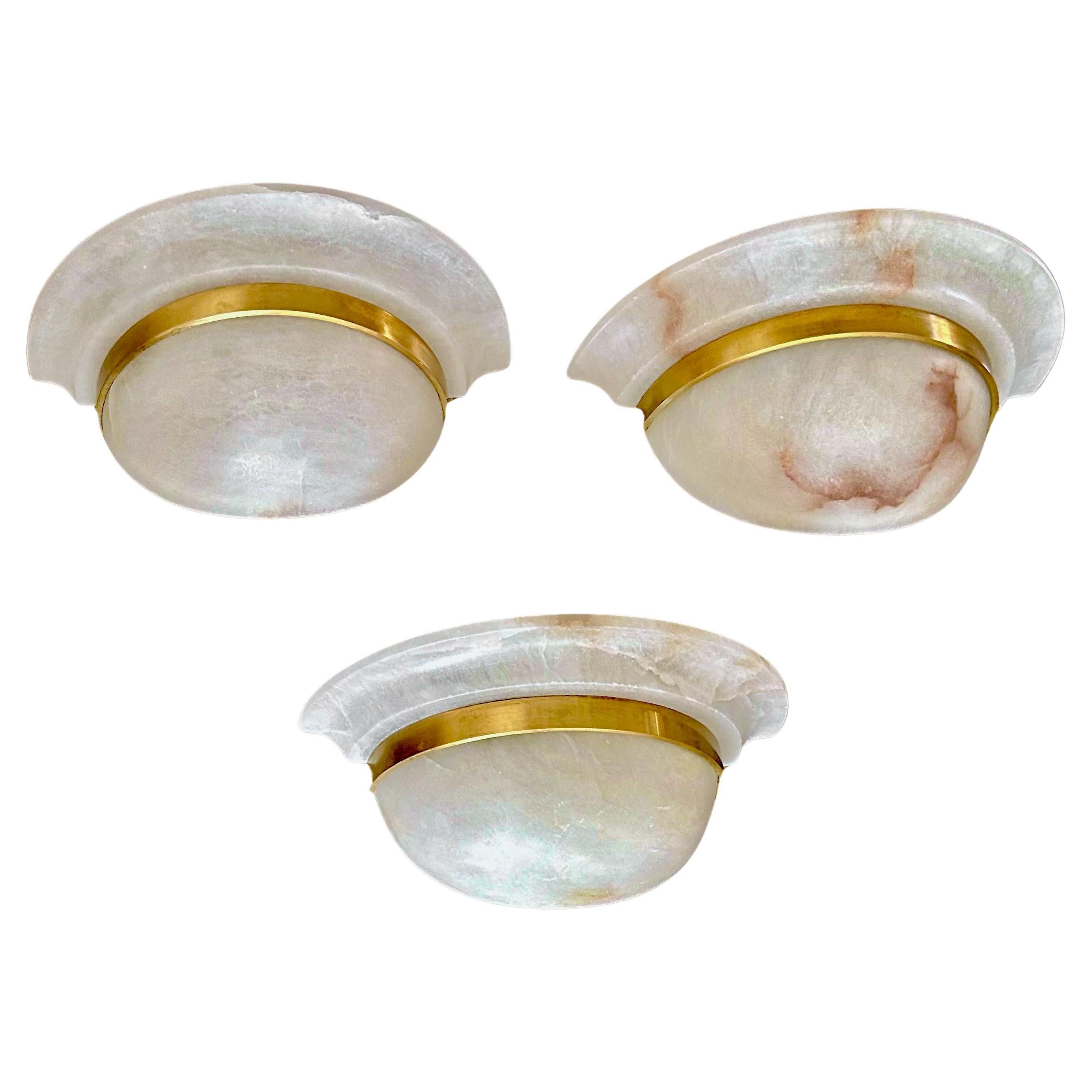 Set von 3 Halbmond-Wandleuchten aus Alabaster und Messing