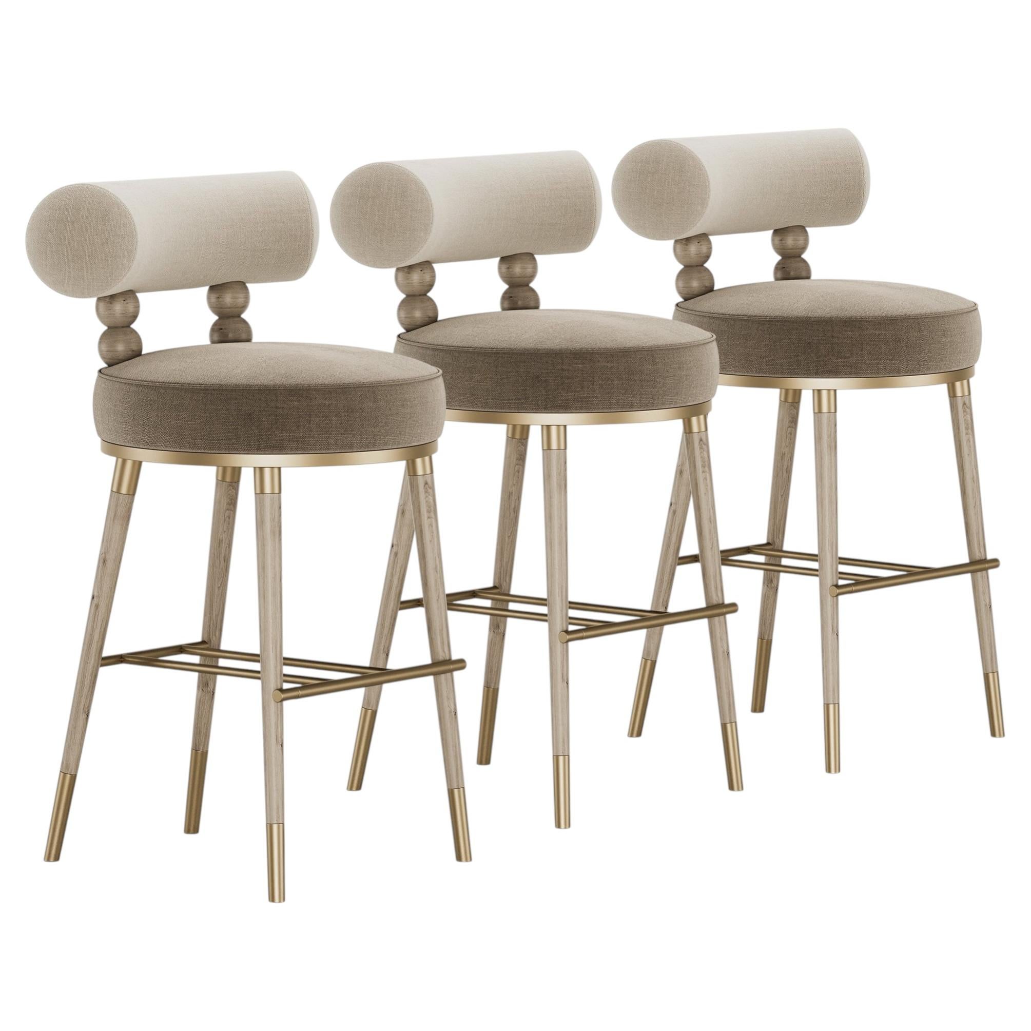 Ensemble 3 de tabourets de bar Aretha du milieu du siècle en Chenille et Oak Light par Mavo Atelier