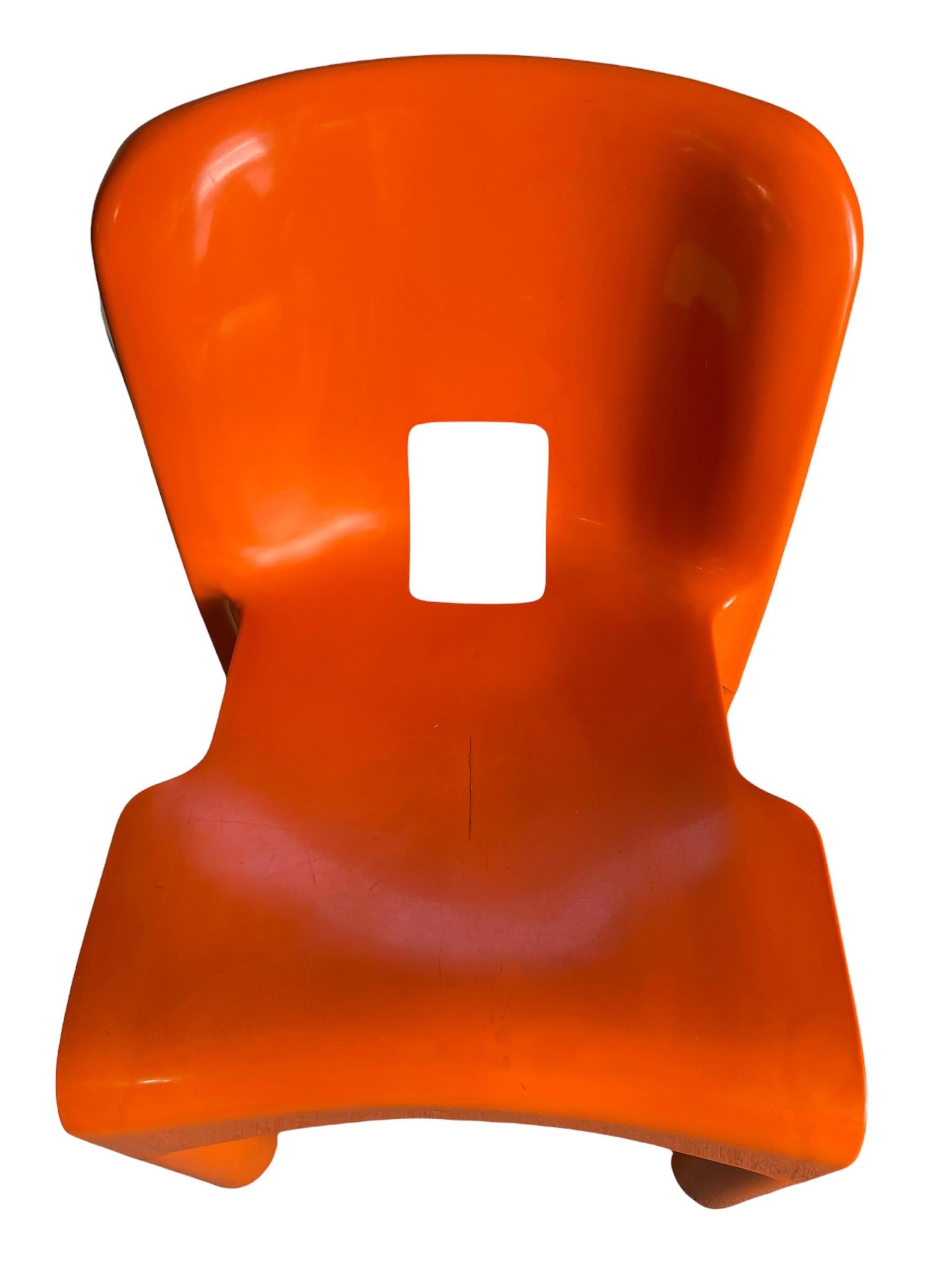Ensemble de 3 chaises empilables de l'ère spatiale par Joe Colombo, 1967, Italie en vente 1