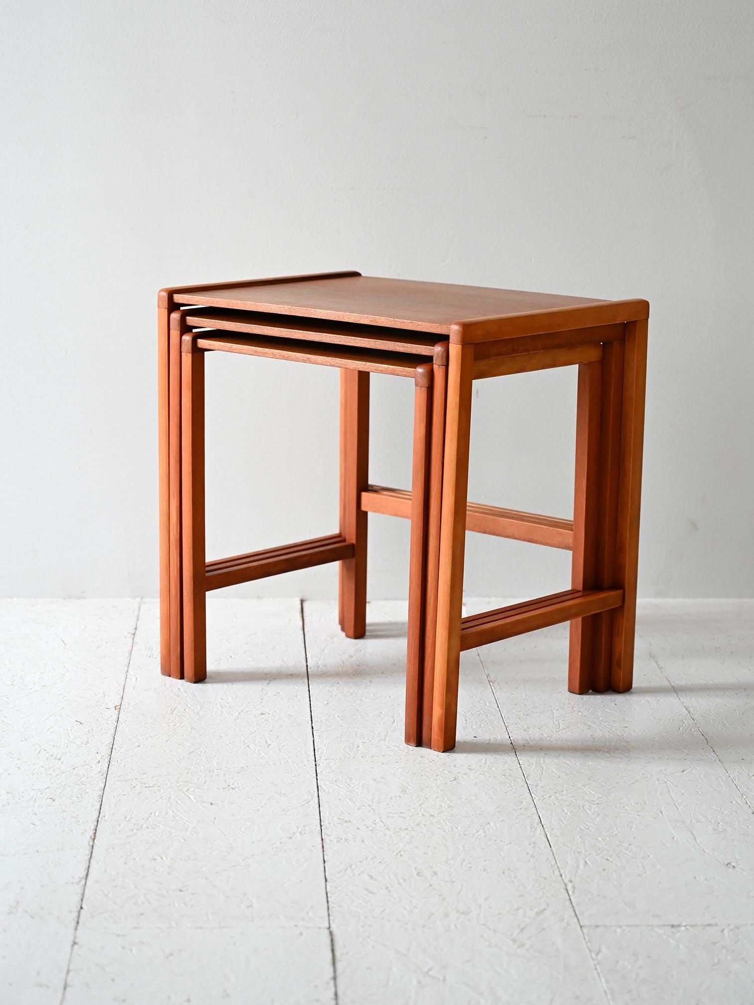 Scandinavian Set 3 tavolini scandinavi vintage in teak in vendita
