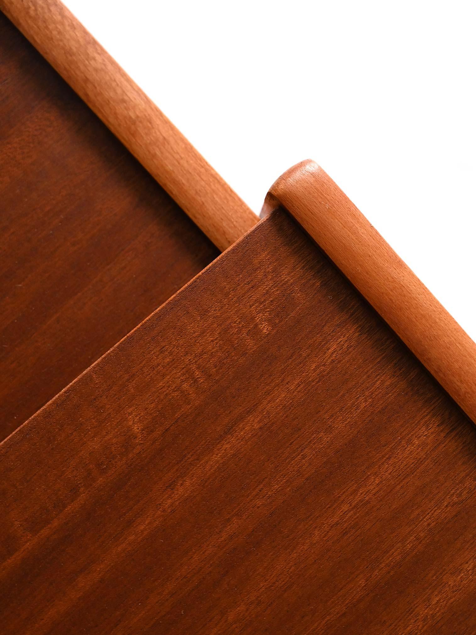 Set 3 tavolini scandinavi vintage in teak In condizioni buone in vendita a Brescia, IT