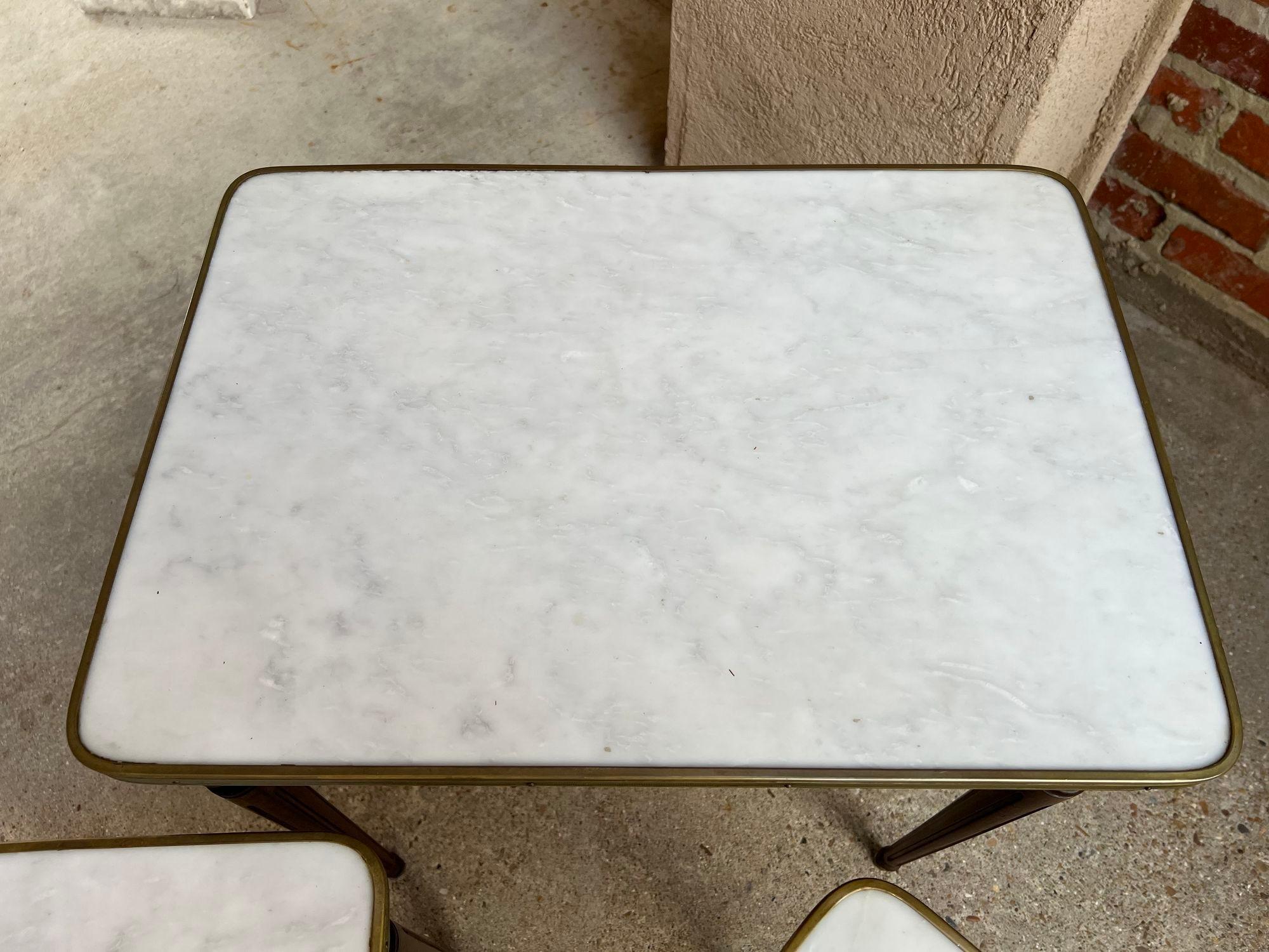 Set 3 Vintage Französischer Schachteltisch WHITE MARBLE Mahagoni Louis XVI Maison Jansen, Louis XVI im Angebot 14