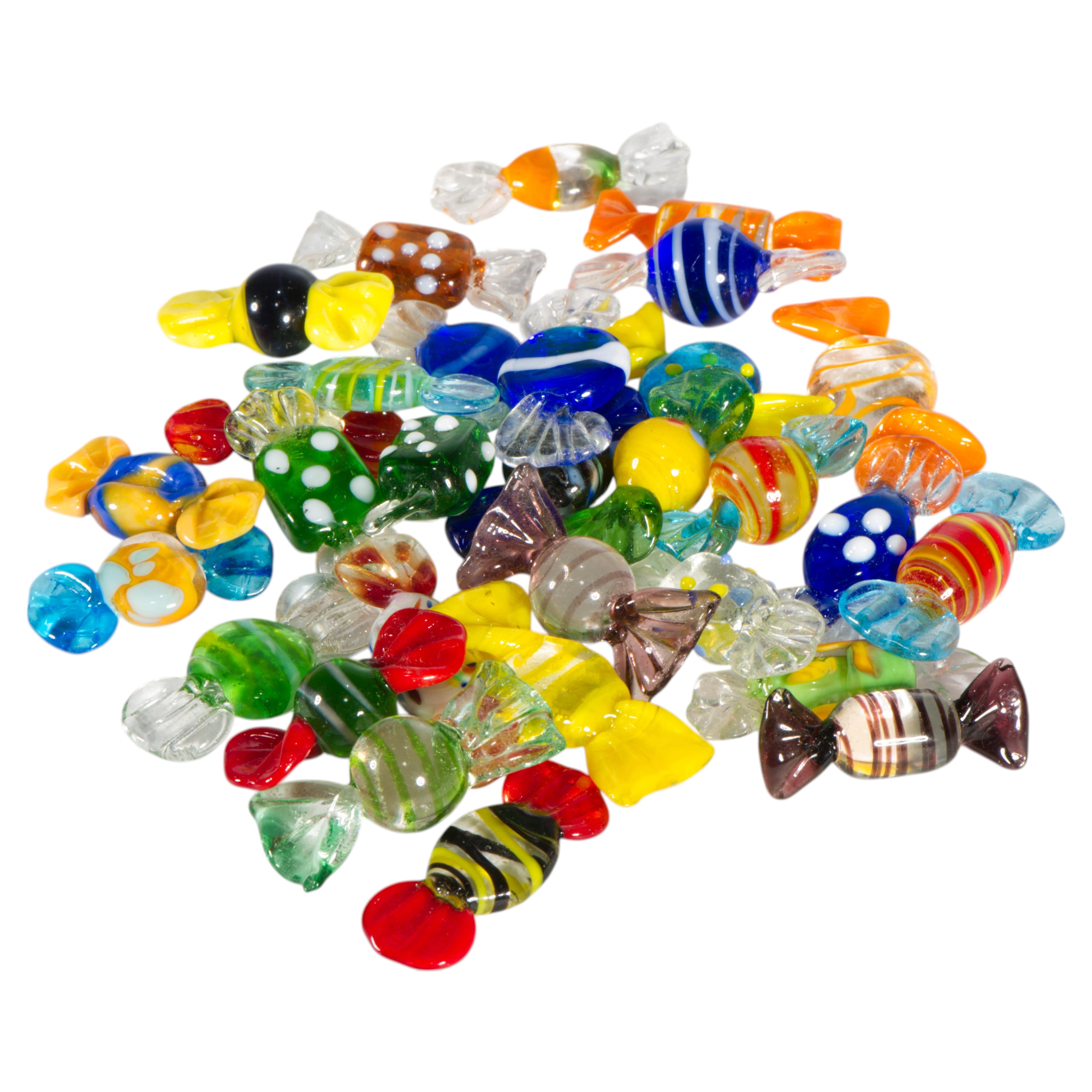 Set 30 Murano Art Glass Mini Wrapped Candy Pieces in Bowl, Glow in UV, 1960s For Sale