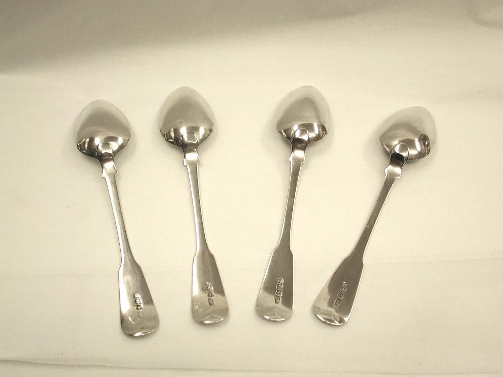 Set 4 Antique Dundee Silver Fiddle Teaspoons, Dated circa 1810 Alexander Cameron In Good Condition For Sale In London, GB