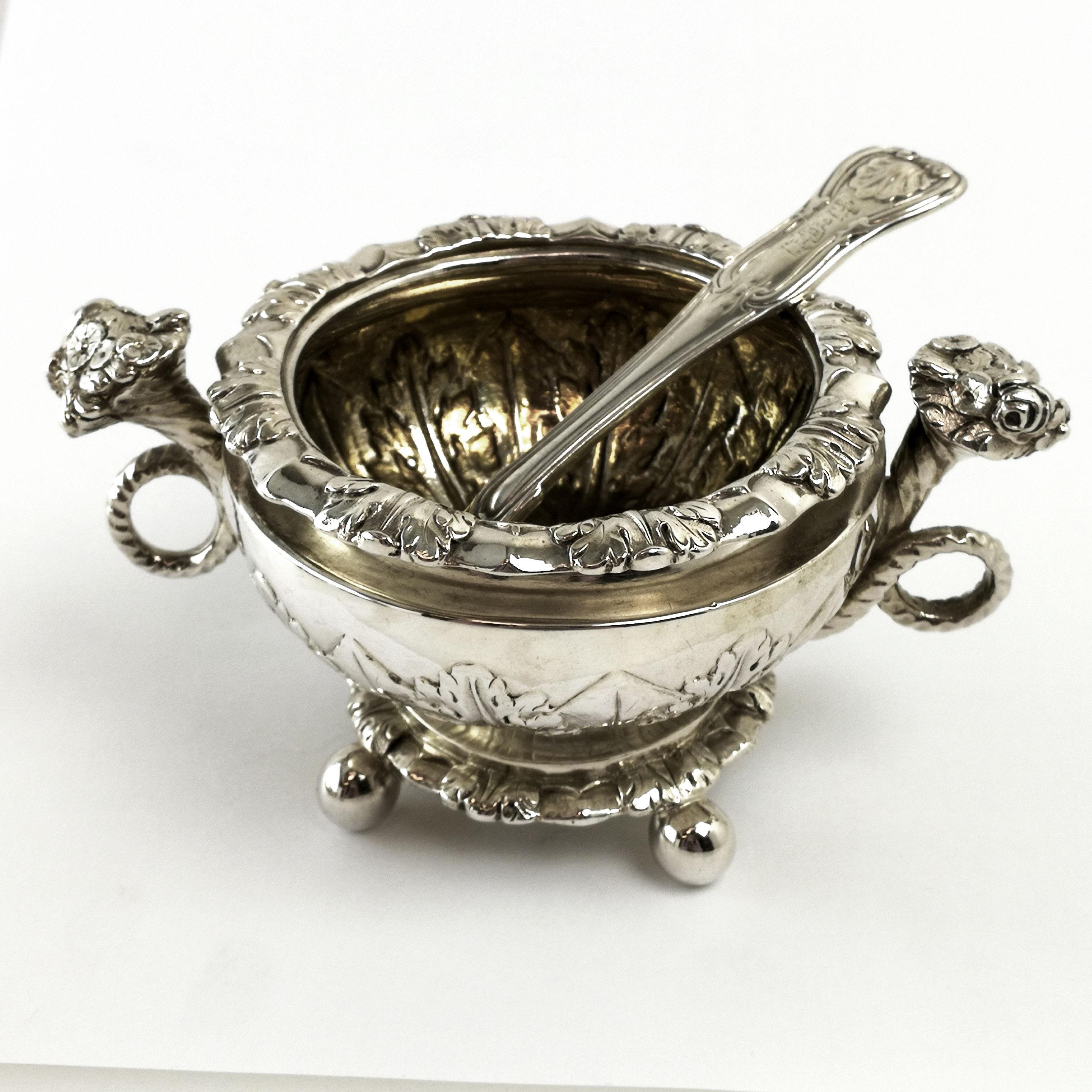 Set 4 Antique Sterling Silver Salts & Spoons / Salt Pinch Pots 1808/9 George III In Good Condition In London, GB
