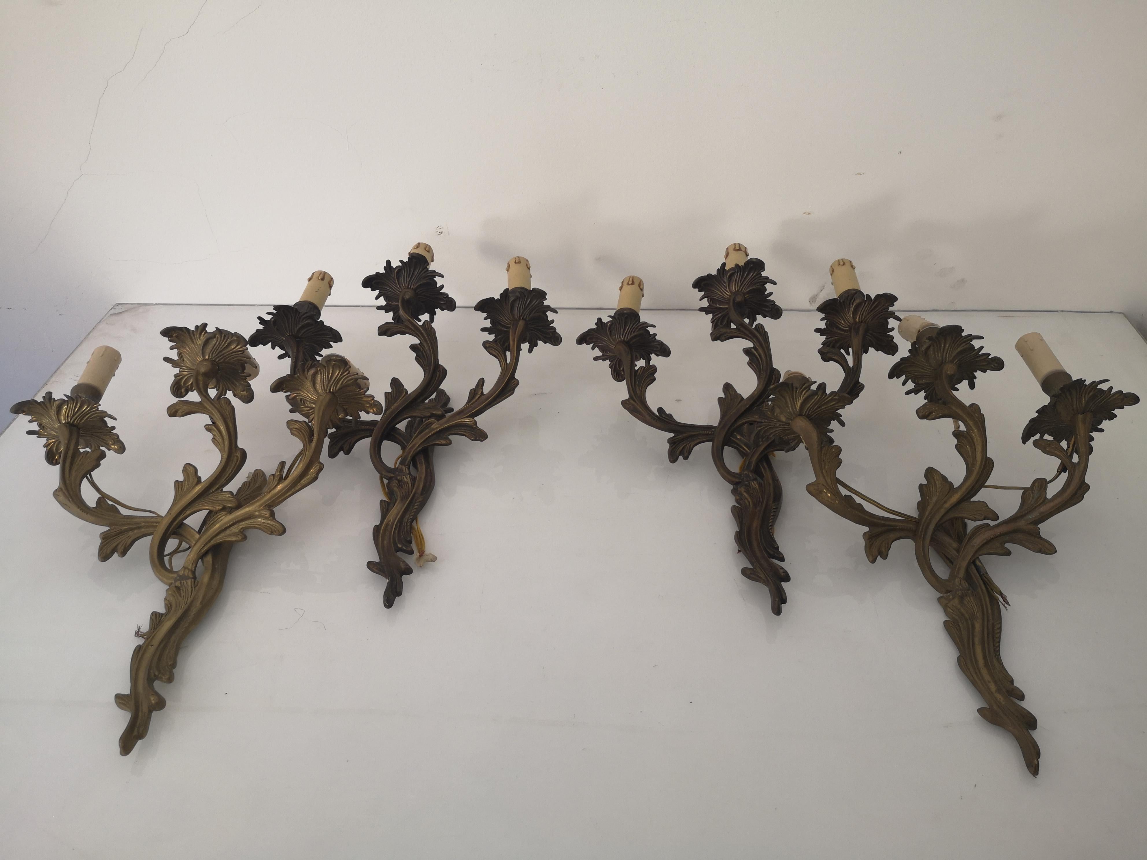 Italian Ensemble de 4 appliques à 3 lumières en bronze de style Louis XV années 1940 en vente