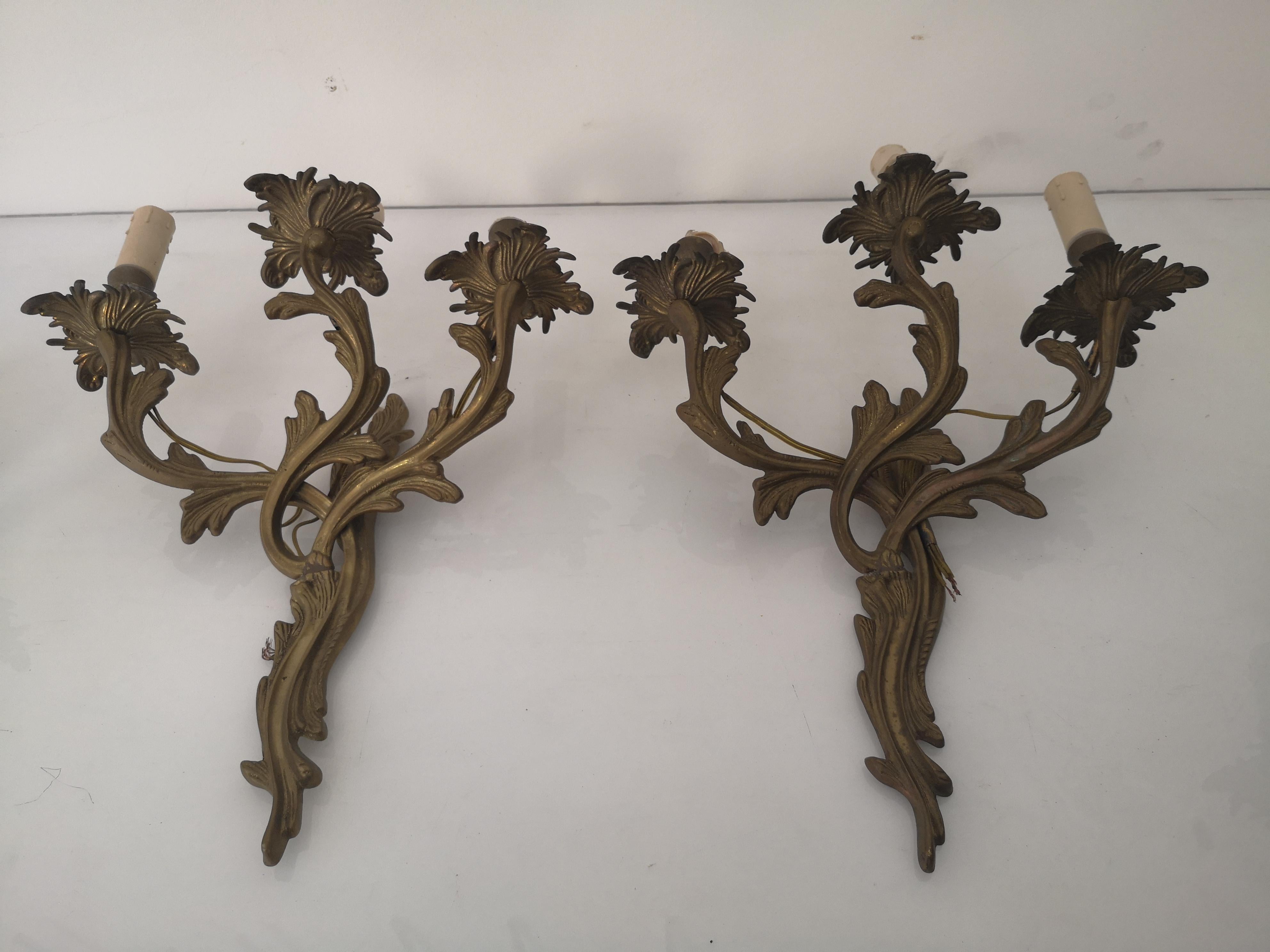 Set of 4 3-light bronze wall sconce in Louis XV style 1940s For Sale 3