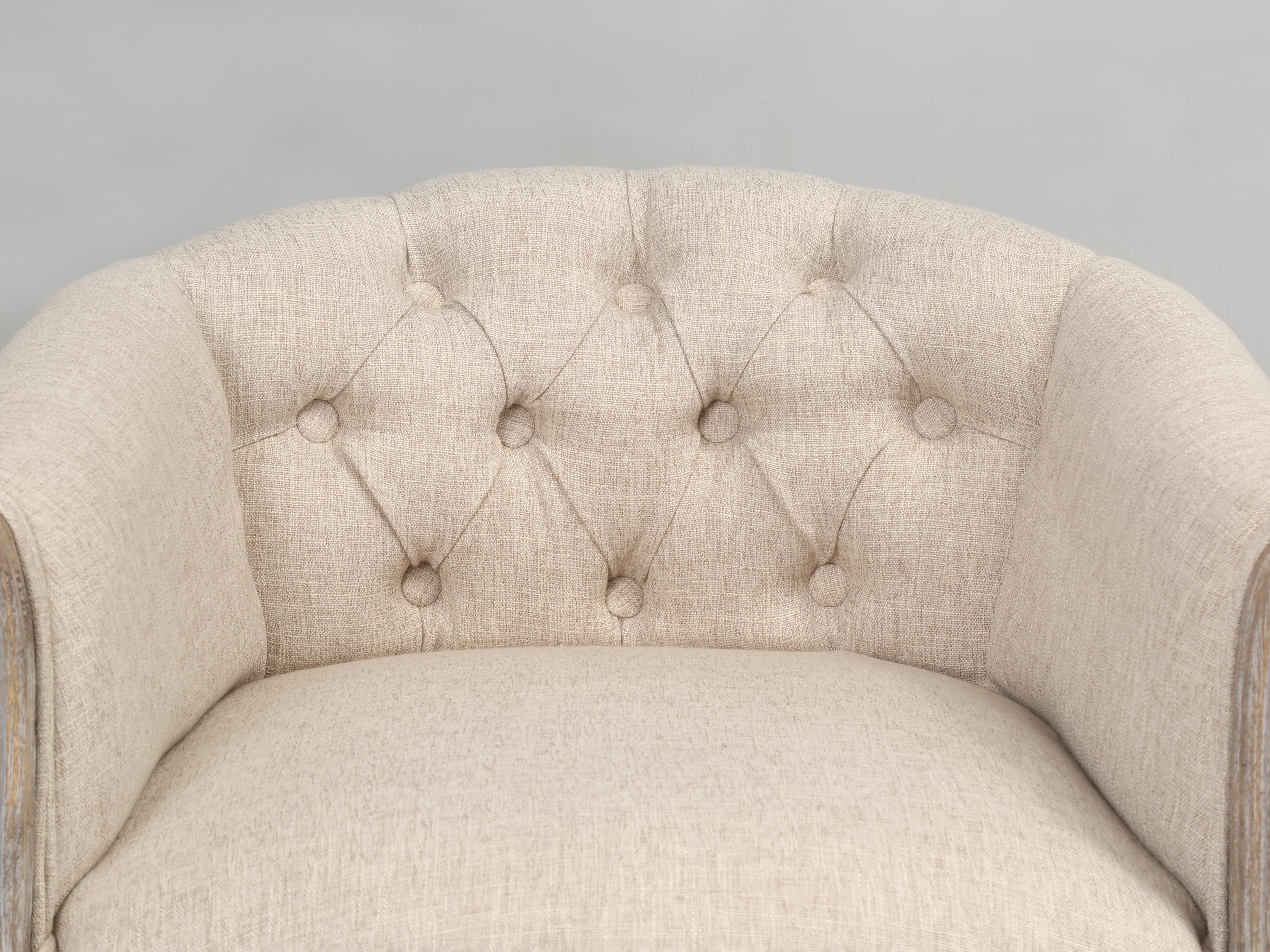Fait main Ensemble (4) chaises d'appoint avec coussins d'assise touffetés, Confortable en vente
