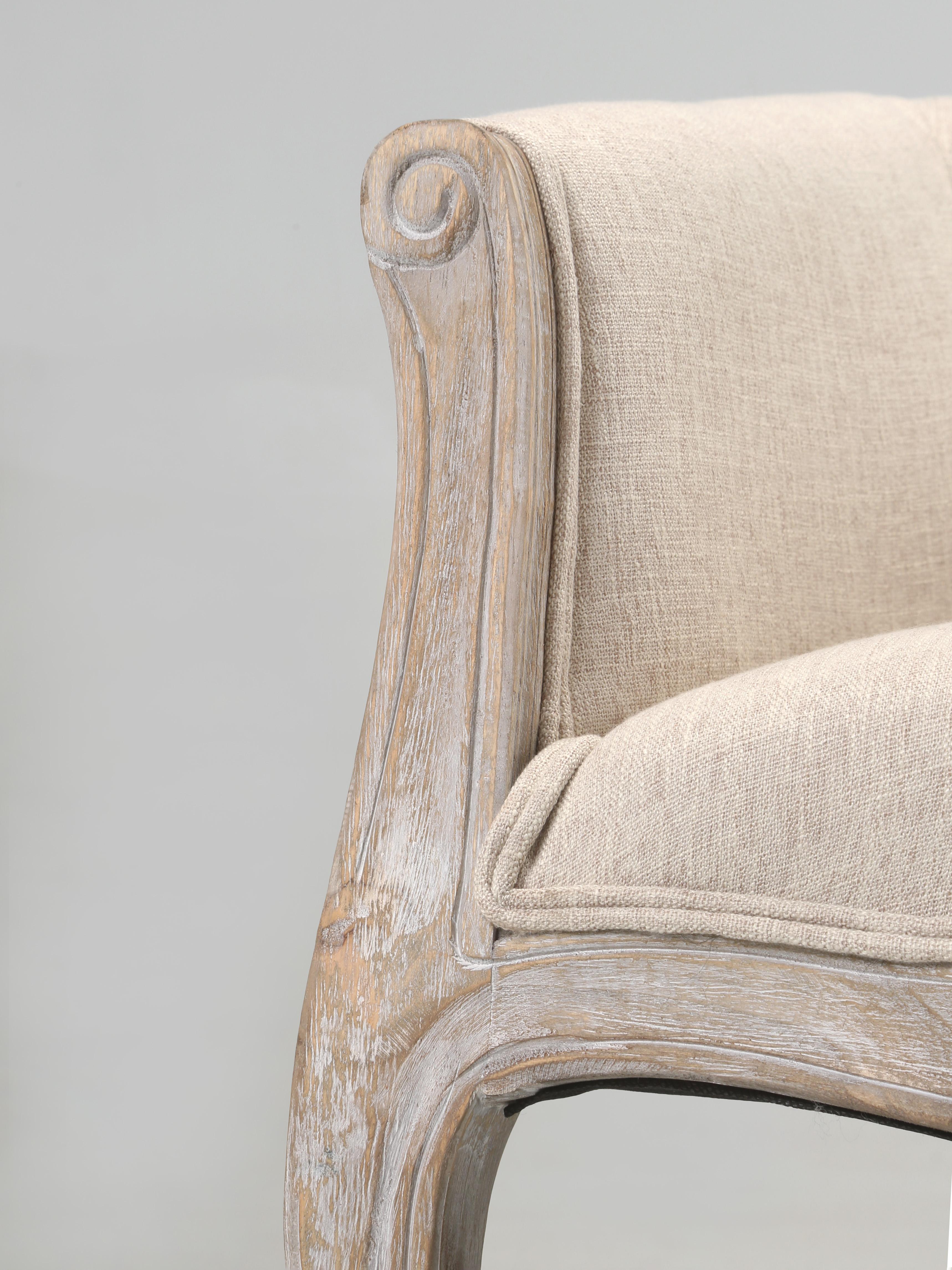 Ensemble (4) chaises d'appoint avec coussins d'assise touffetés, Confortable en vente 1