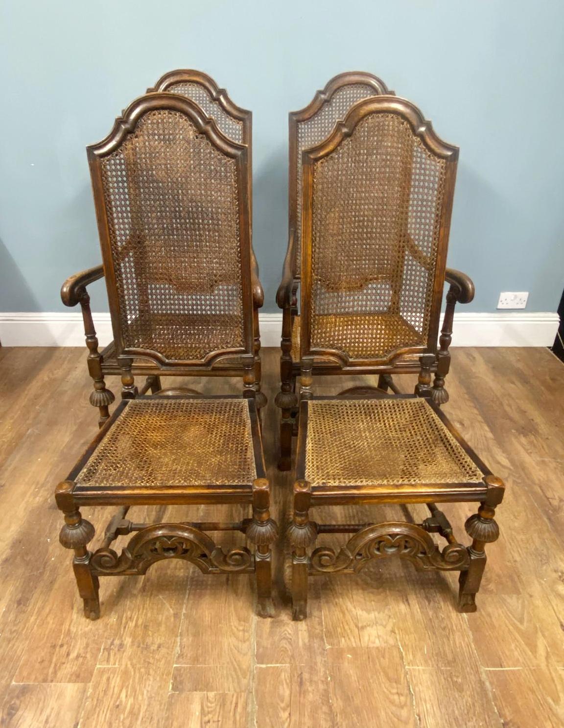 Set 4 Carved Chairs Cane Weaved Cromwellian Farmhouse 1890 im Zustand „Gut“ im Angebot in Potters Bar, GB