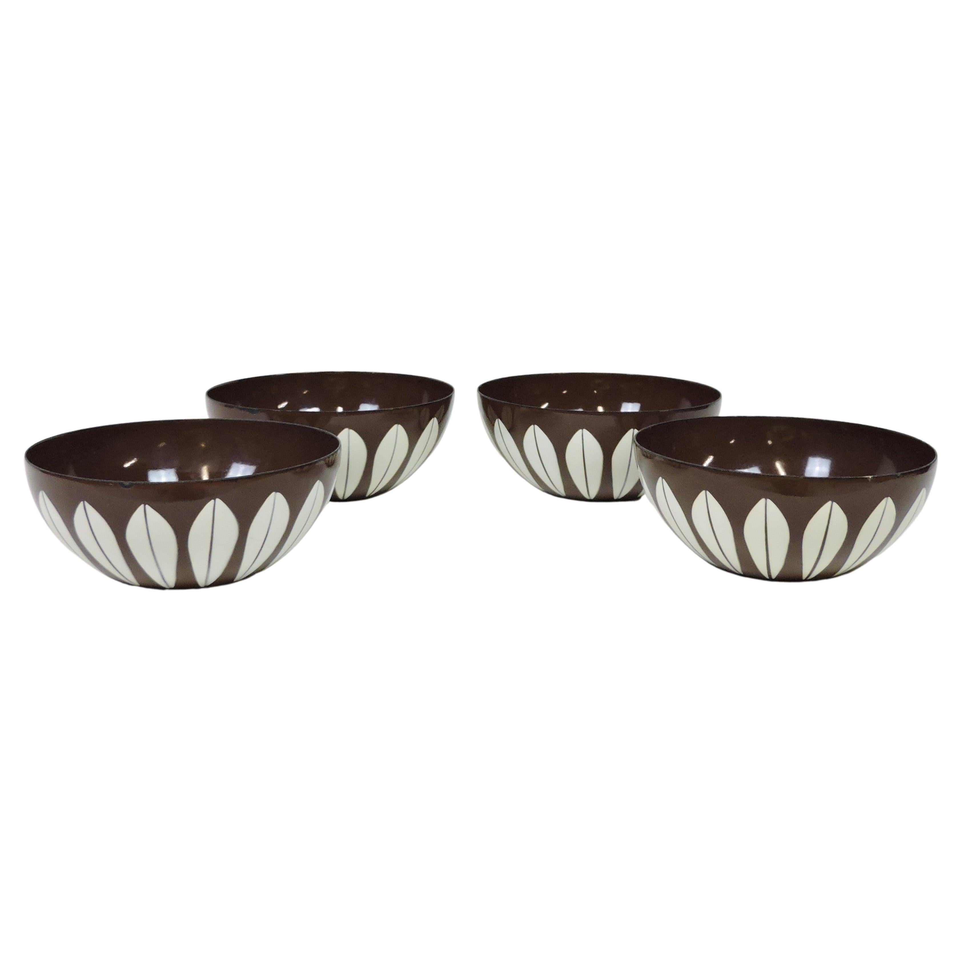 Set 4 Cathrineholm Norway MidCentury Modern Enamel Metal White/Brown Lotus Bowls For Sale