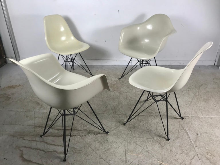 Mid-Century Modern Set 4 Charles Eames, Herman Miller Fiberglass Chairs, Eiffel Tower Bases For Sale