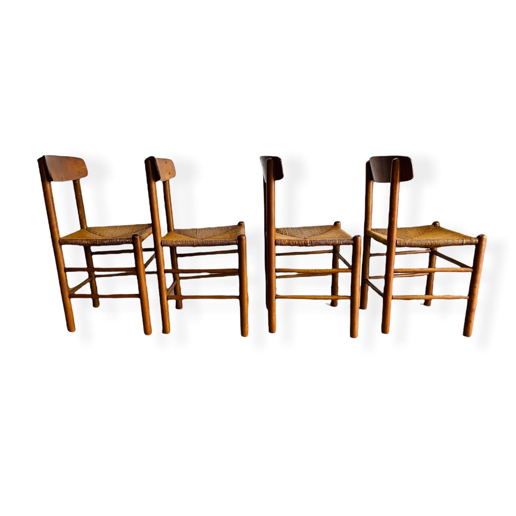 Set 4 Danish Modern Børge Mogensen Dining Chairs Model 'J39' In Good Condition In Brooklyn, NY