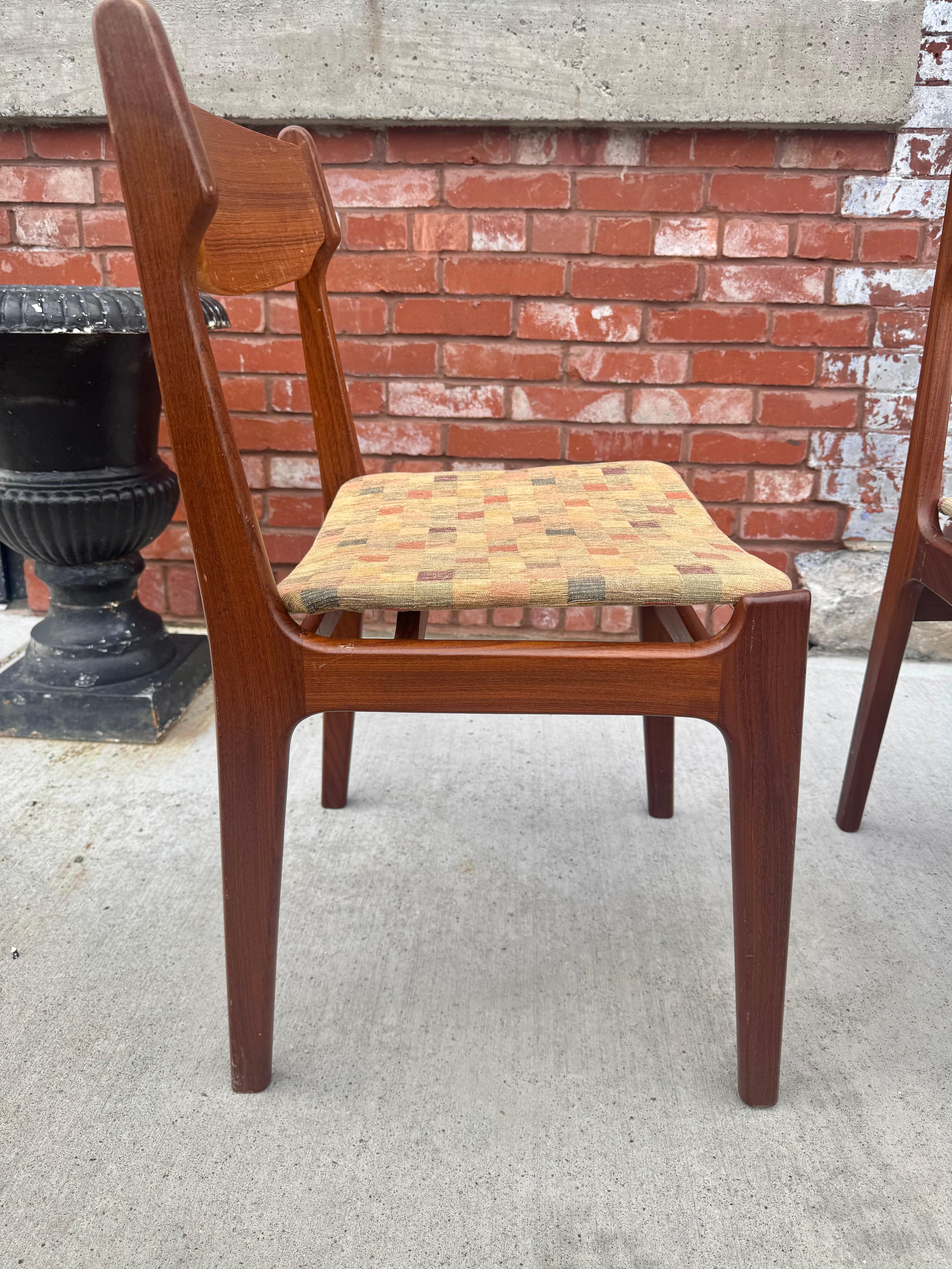Tessuto Set 4 sedie da pranzo moderne danesi in teak Erik Buch in vendita