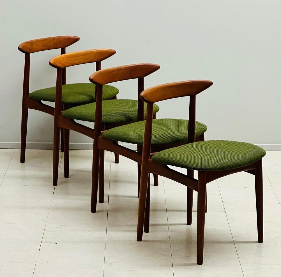 Mid-20th Century Set 4 Danish Teak Chairs by Arne Hovmand-Olsen for Mogens Kold, 1950s For Sale