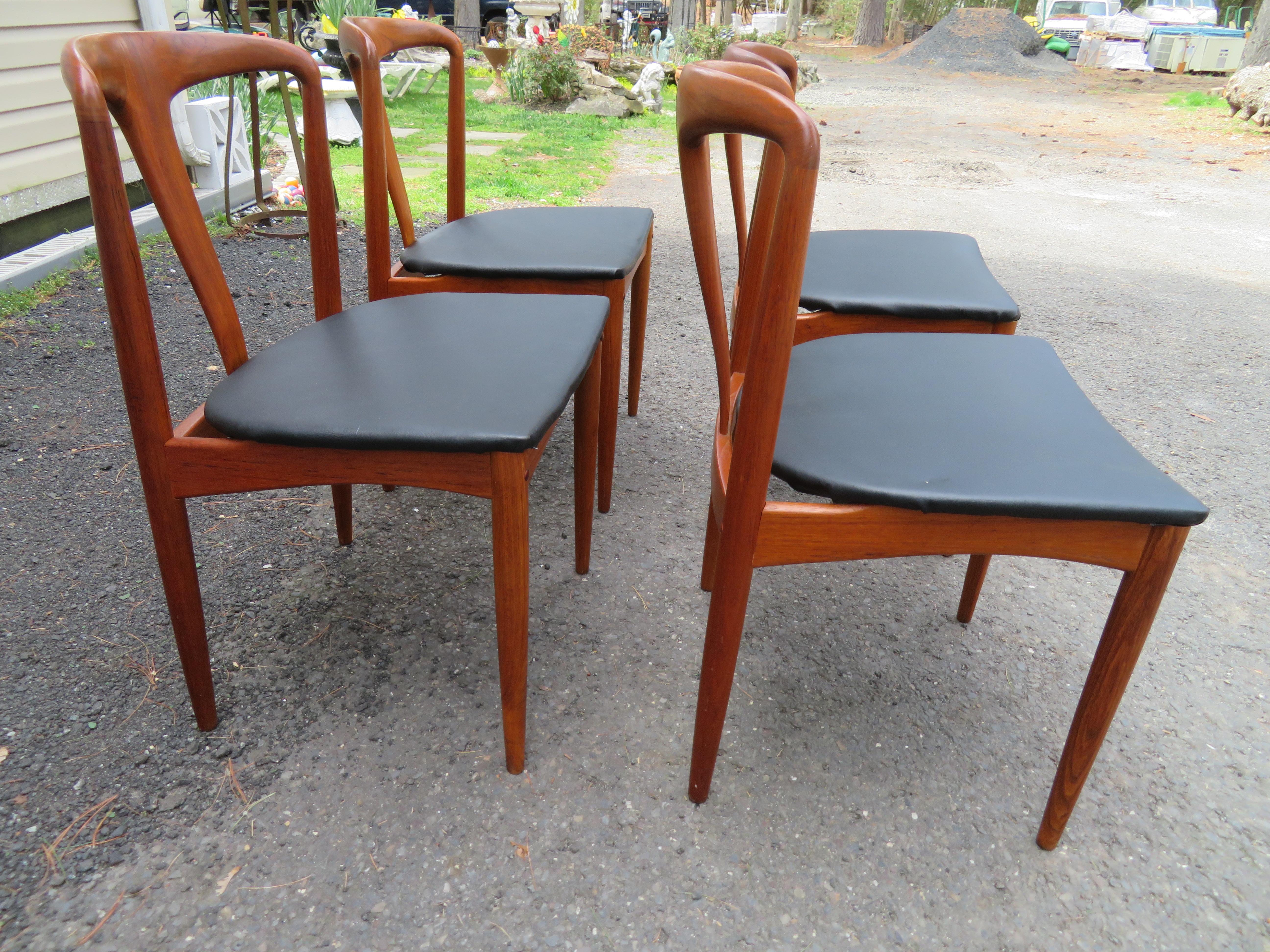 Mid-20th Century Set 4 Danish Teak Dining Chairs Juliane by Johannes Andersen Uldum Møbelfabrik For Sale