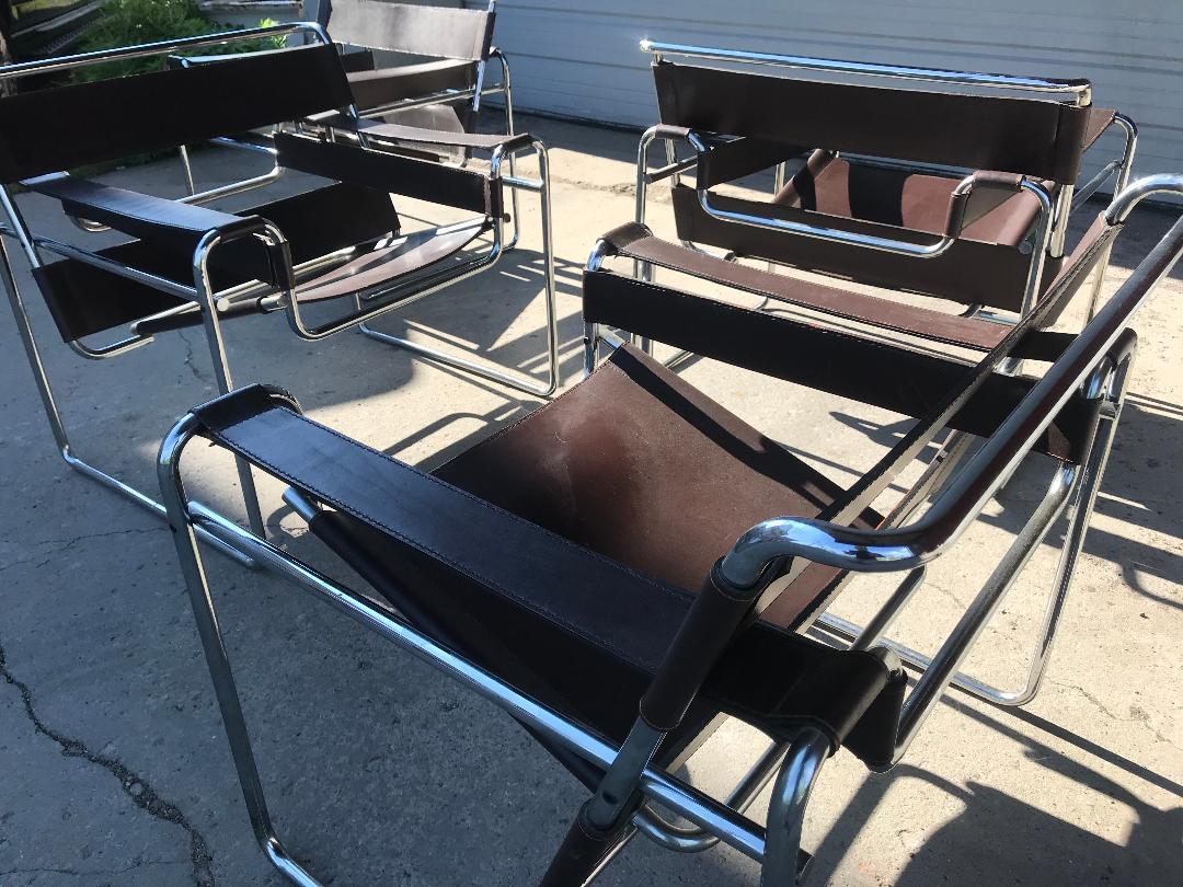 Mid-20th Century Set 4 Early Knoll International Wassily Chairs by Marcel Breuer