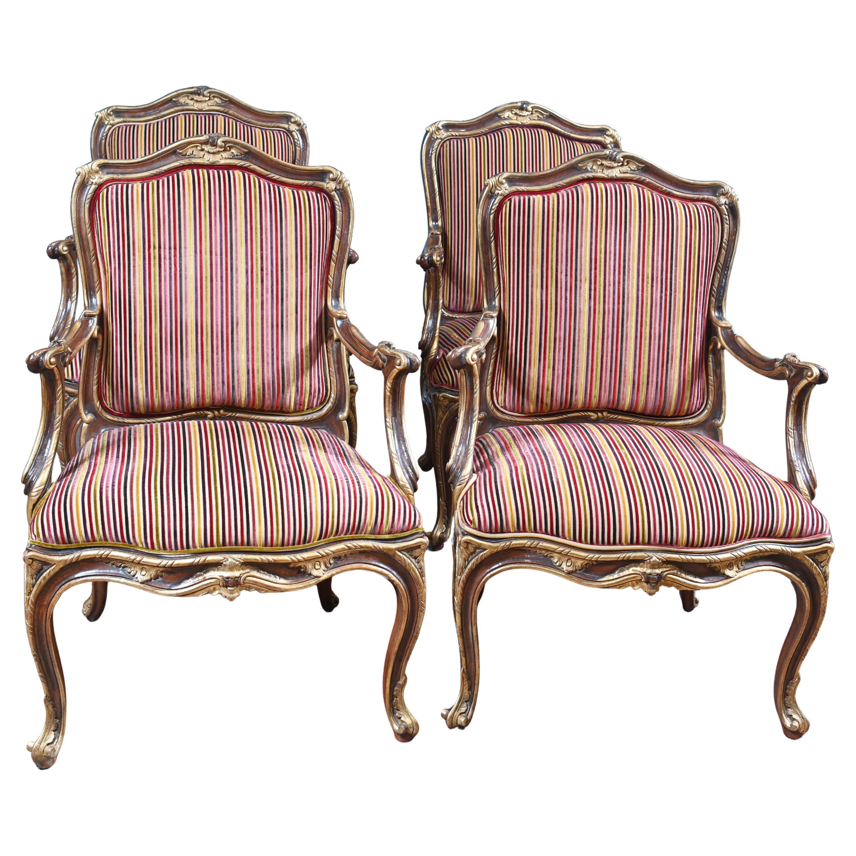 Ensemble de 4 chaises à accoudoirs Louis XV