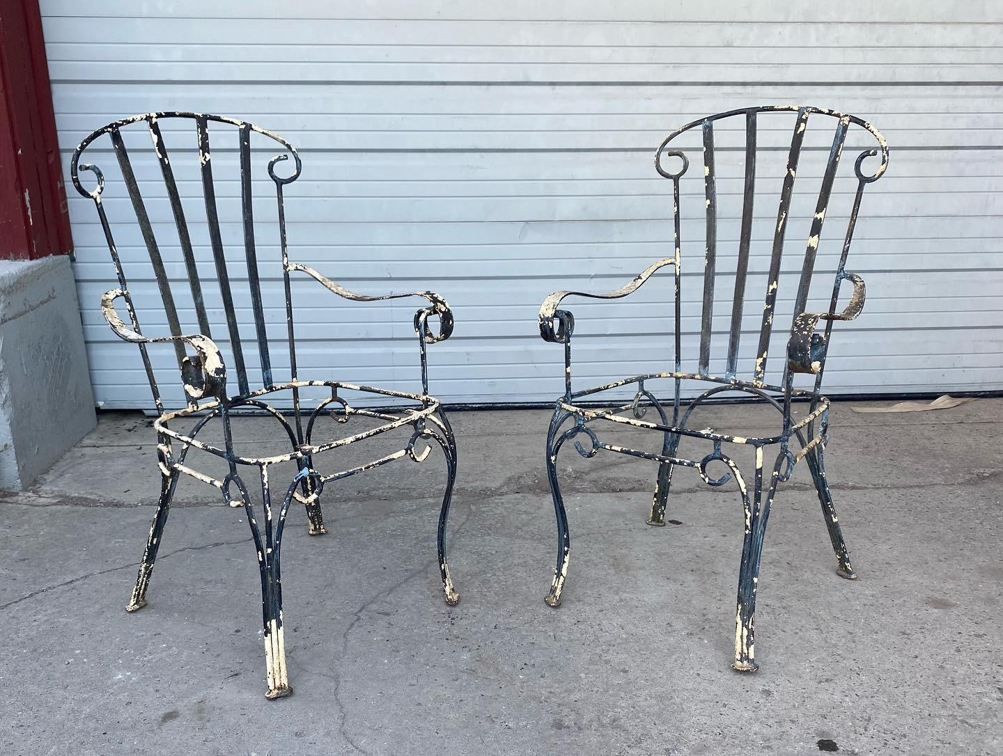 Milieu du XXe siècle Ensemble français/italien de 4 fauteuils de jardin en fer, probablement Salterini en vente