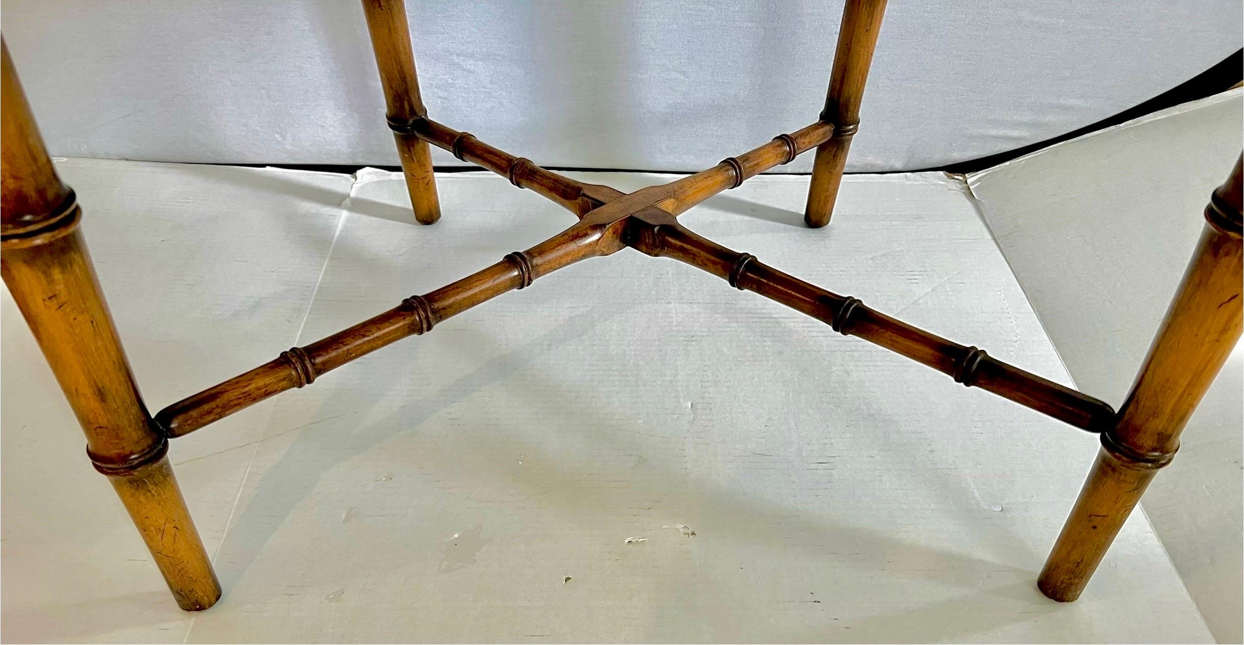 Fine XX secolo Set 4 sedie da sala da pranzo in bambù in stile Reggenza francese Scalamandre Tessuto in vendita
