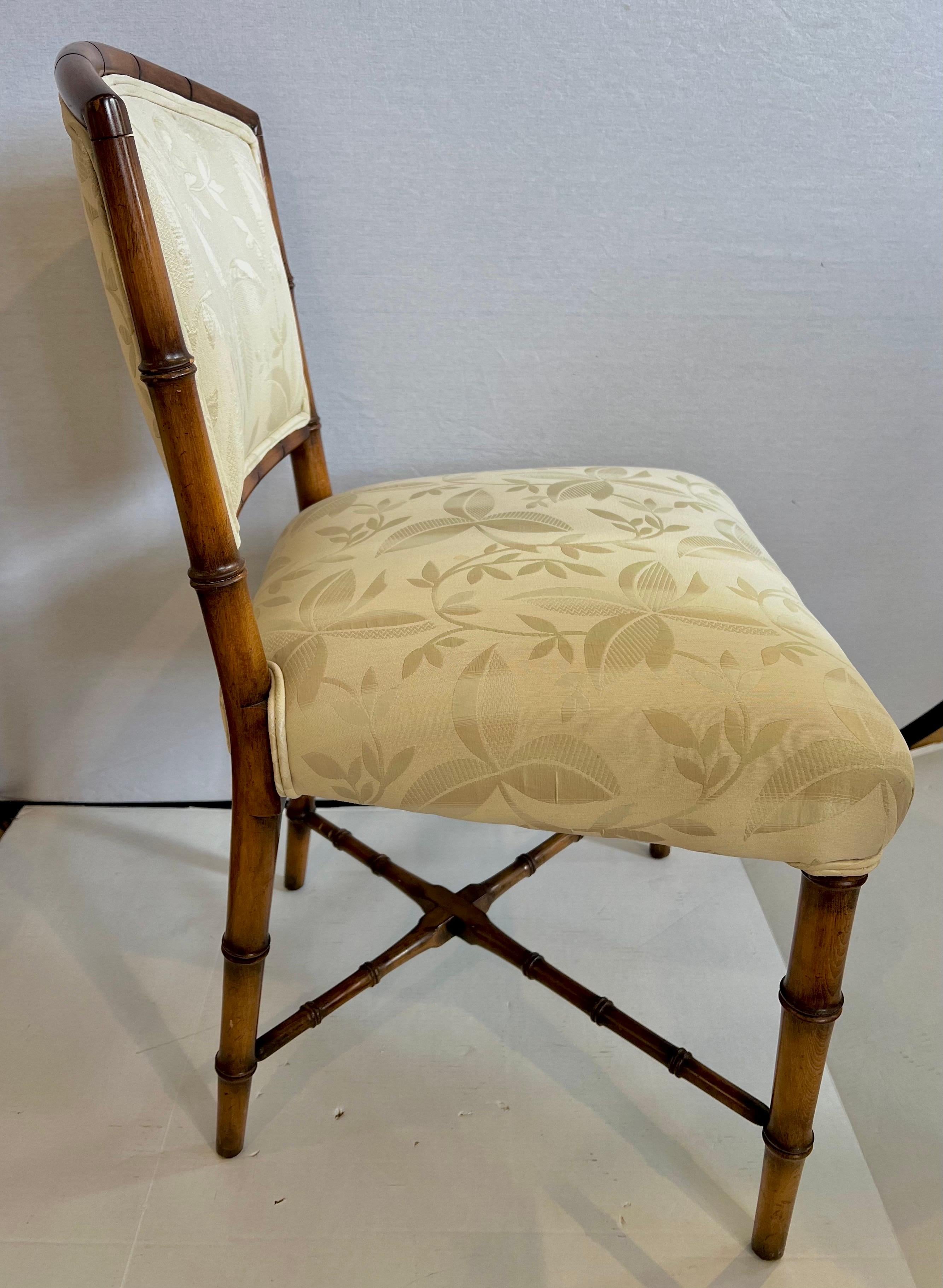 Set 4 sedie da sala da pranzo in bambù in stile Reggenza francese Scalamandre Tessuto in vendita 2