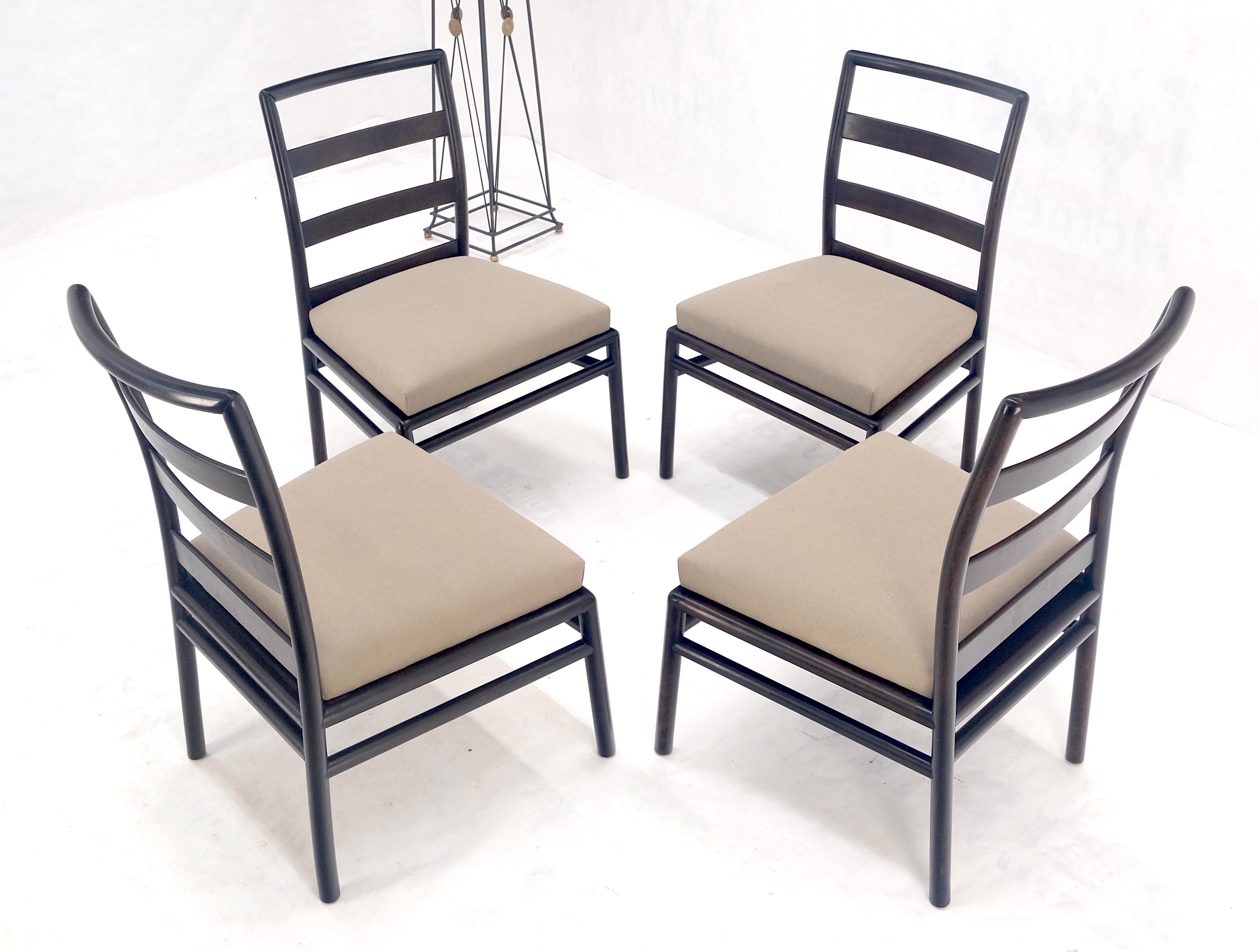 Ensemble de 4 chaises de salle à manger Gibbings Widdicomb en faux daim d'Alcantera, neuves MINT ! en vente 1