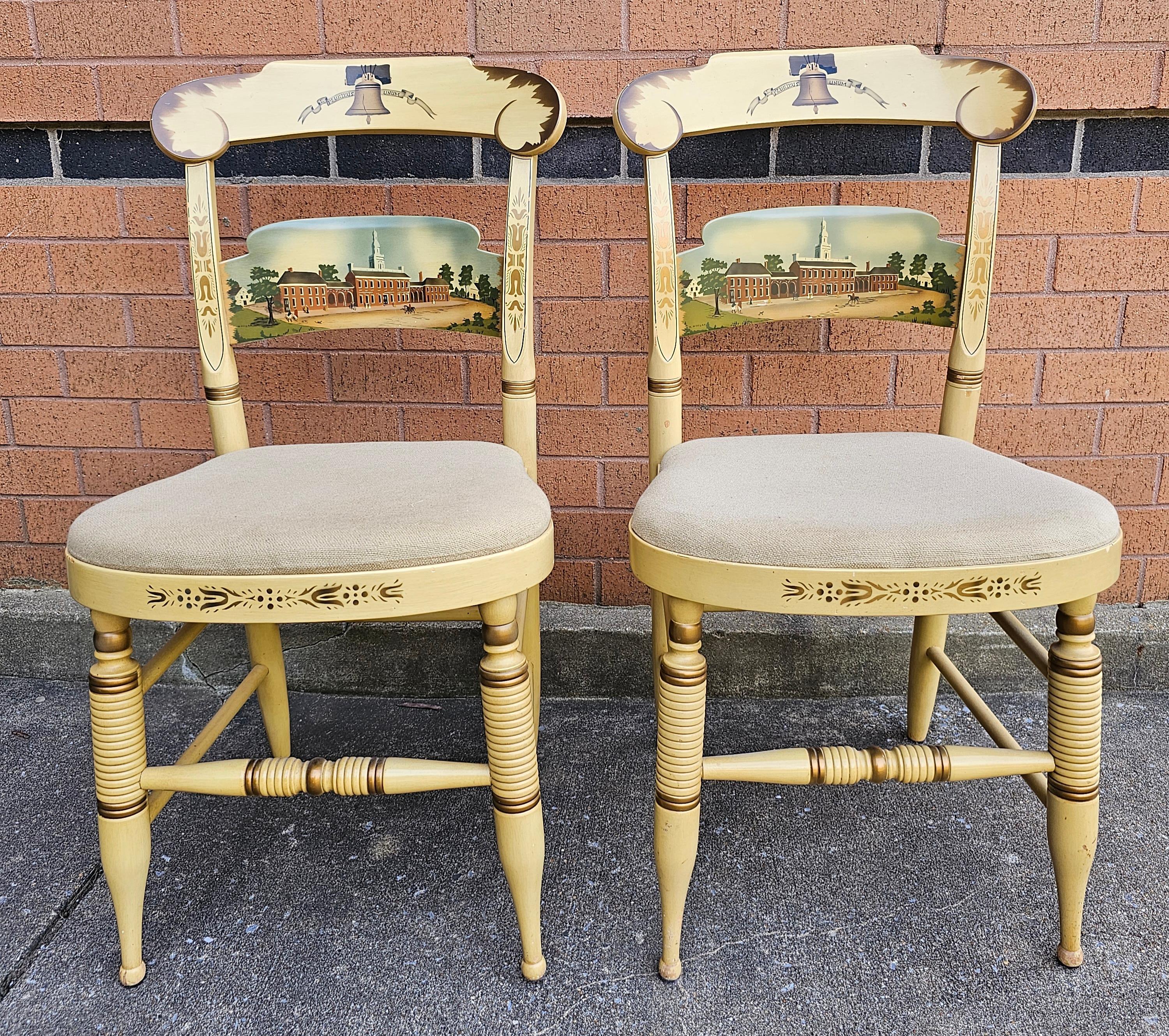 Set 4 Hitchcock für Strawbridge & Clothier 'The Independence Chairs' Ltd Edition (Gemalt) im Angebot