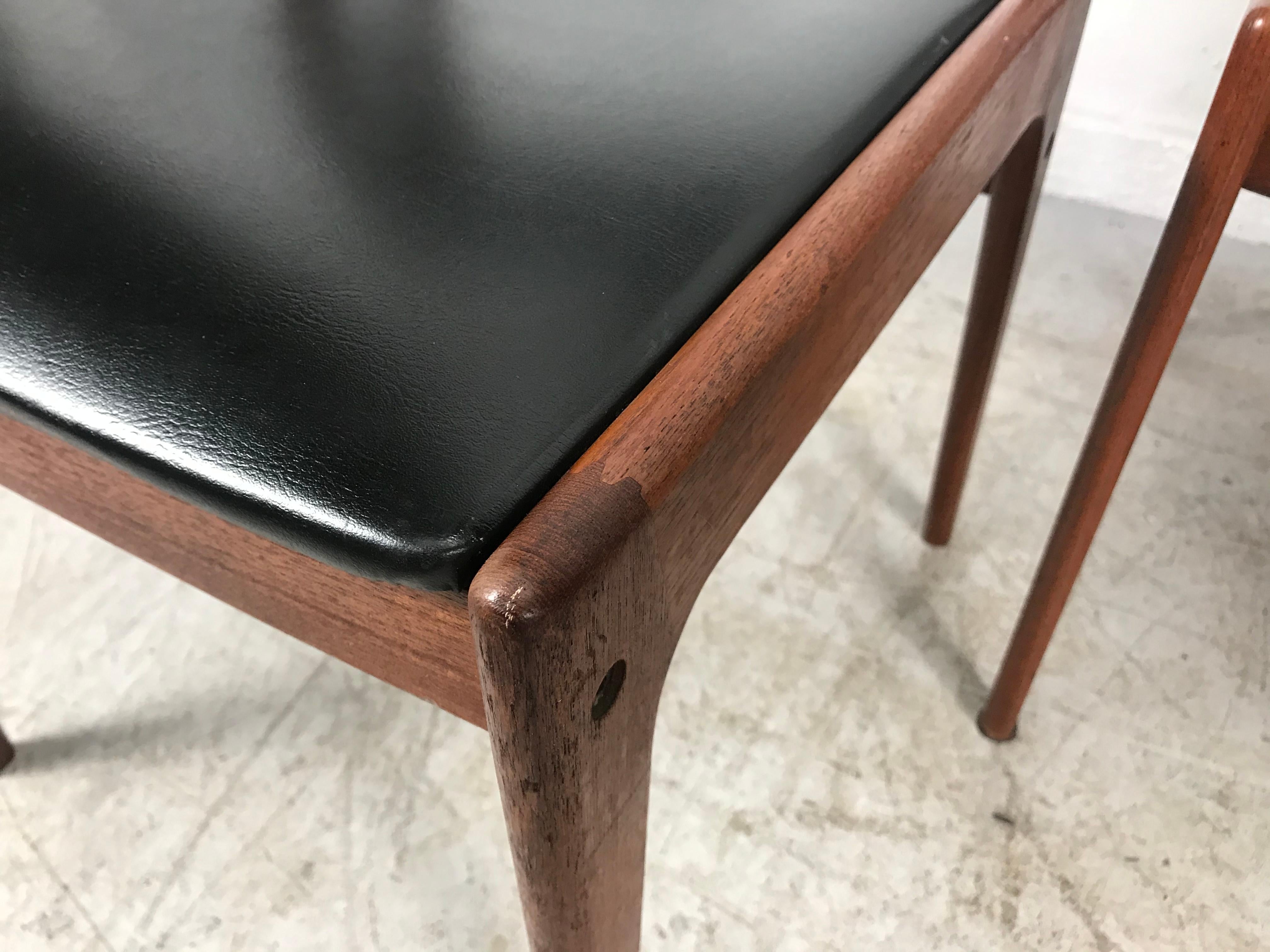 Scandinavian Modern Set of 4 Johannes Andersen Uldum Møbelfabrik Danish Rosewood Dining Chair