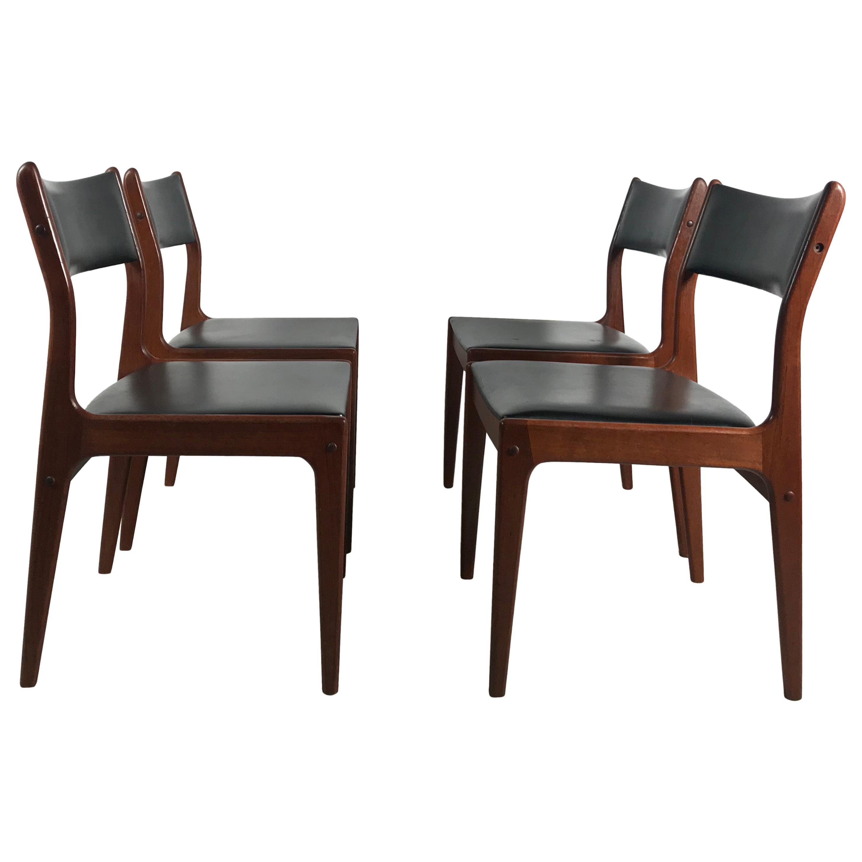 Set of 4 Johannes Andersen Uldum Møbelfabrik Danish Rosewood Dining Chair