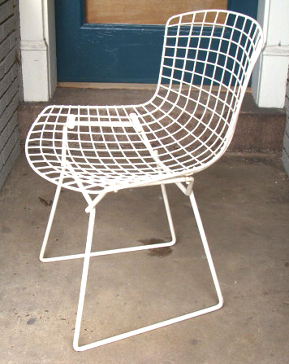 Set of 4 Knoll Bertoia Chairs In Good Condition In Lambertville, NJ