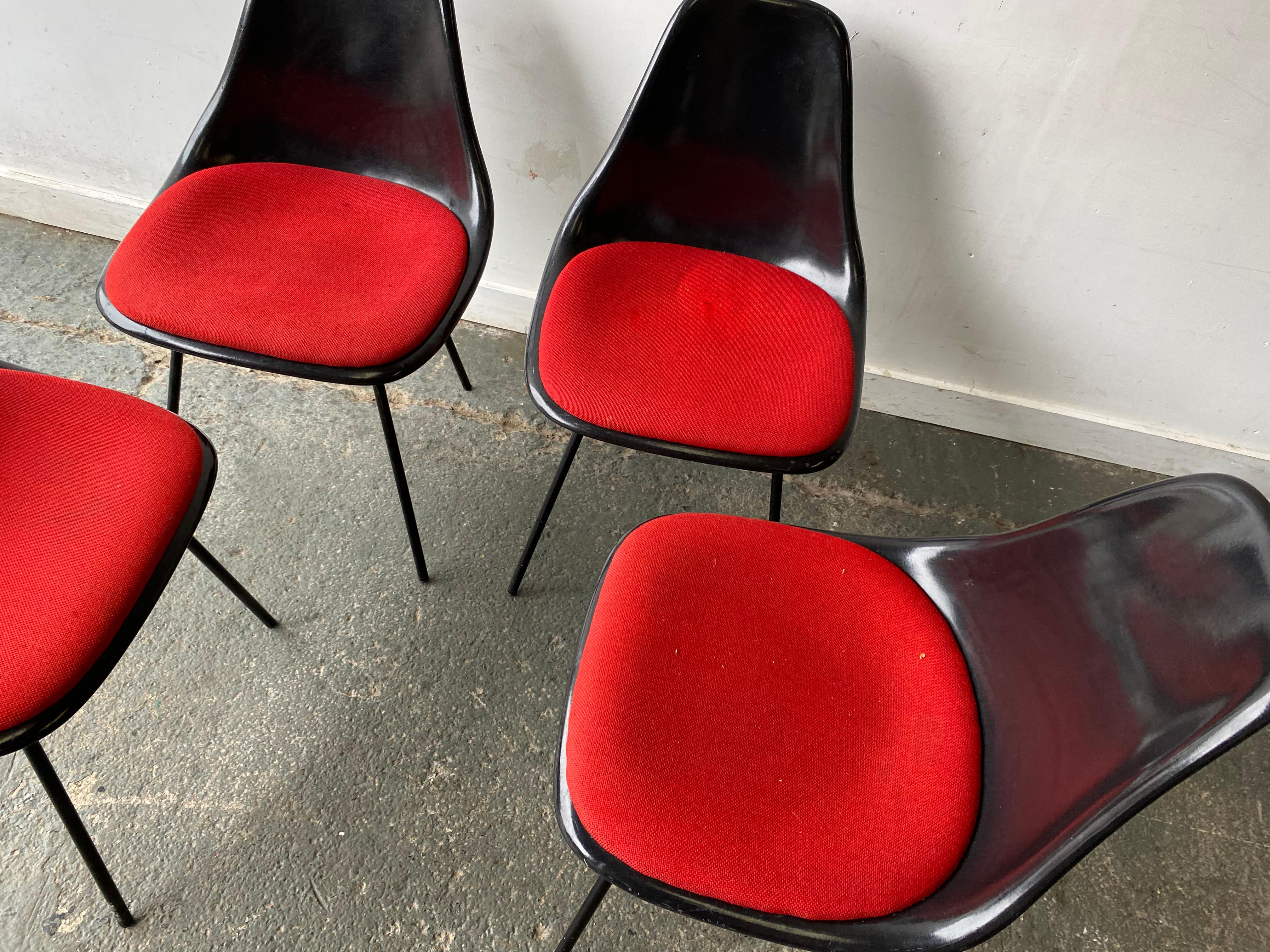 Steel Set 4 mid century 1960’s chairs by Maurice Burke for Arkana after Eero Saarinen For Sale