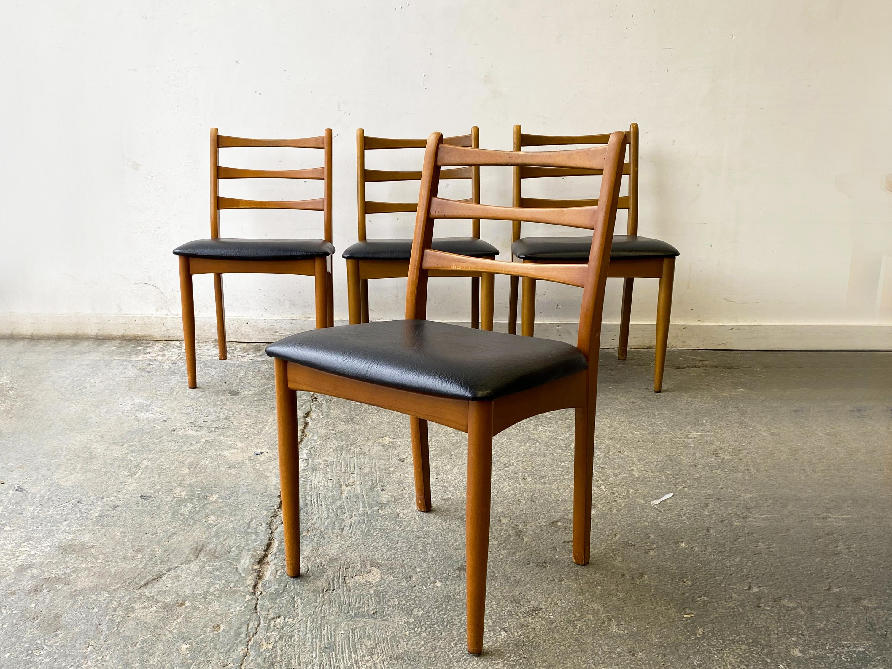 20th Century Set 4 Mid century 1970’s  high back dining chairs by Schreiber For Sale