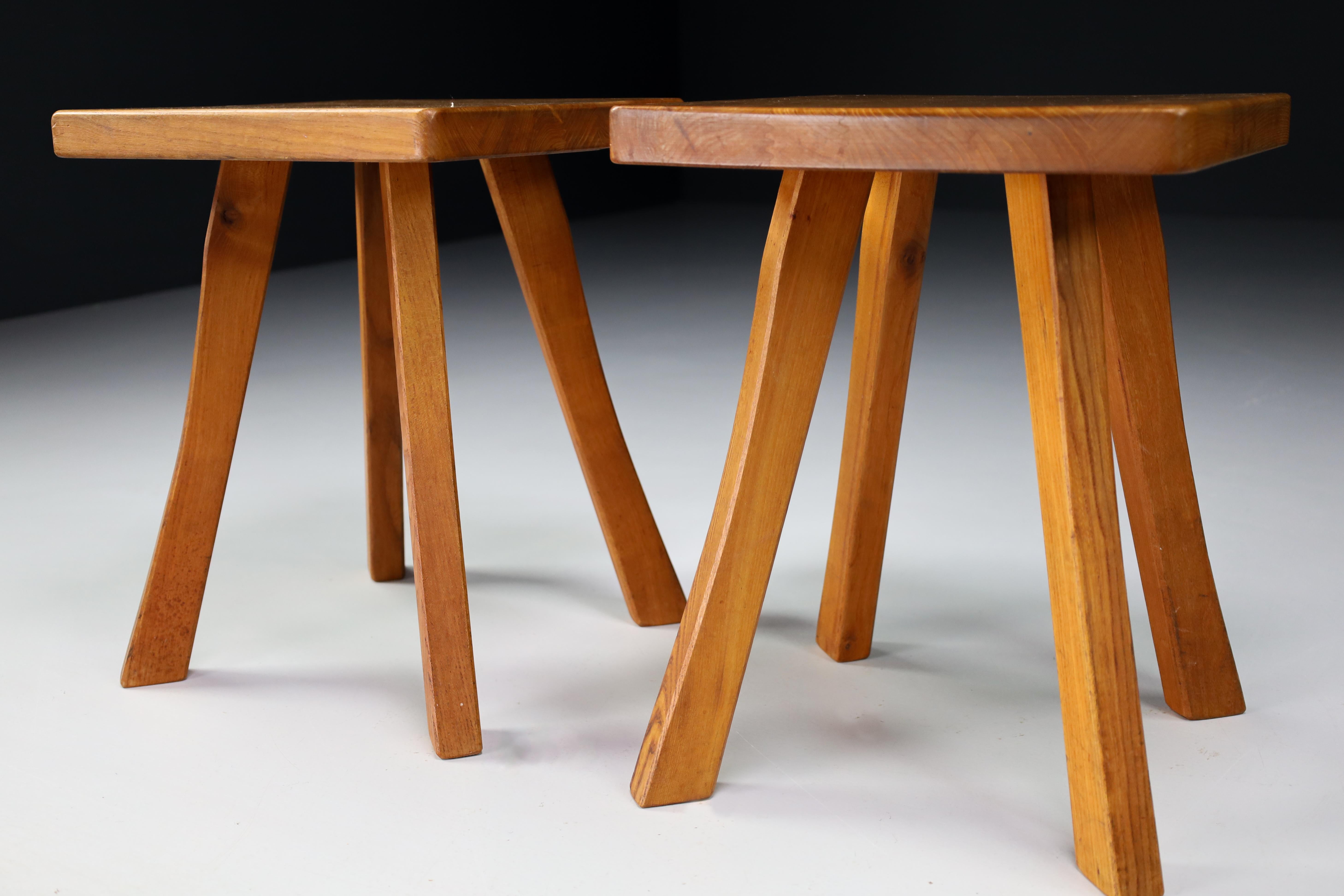 Set/4 Midcentury Elm French Stools in the Style of Charlotte Perriand France, 50s For Sale 3