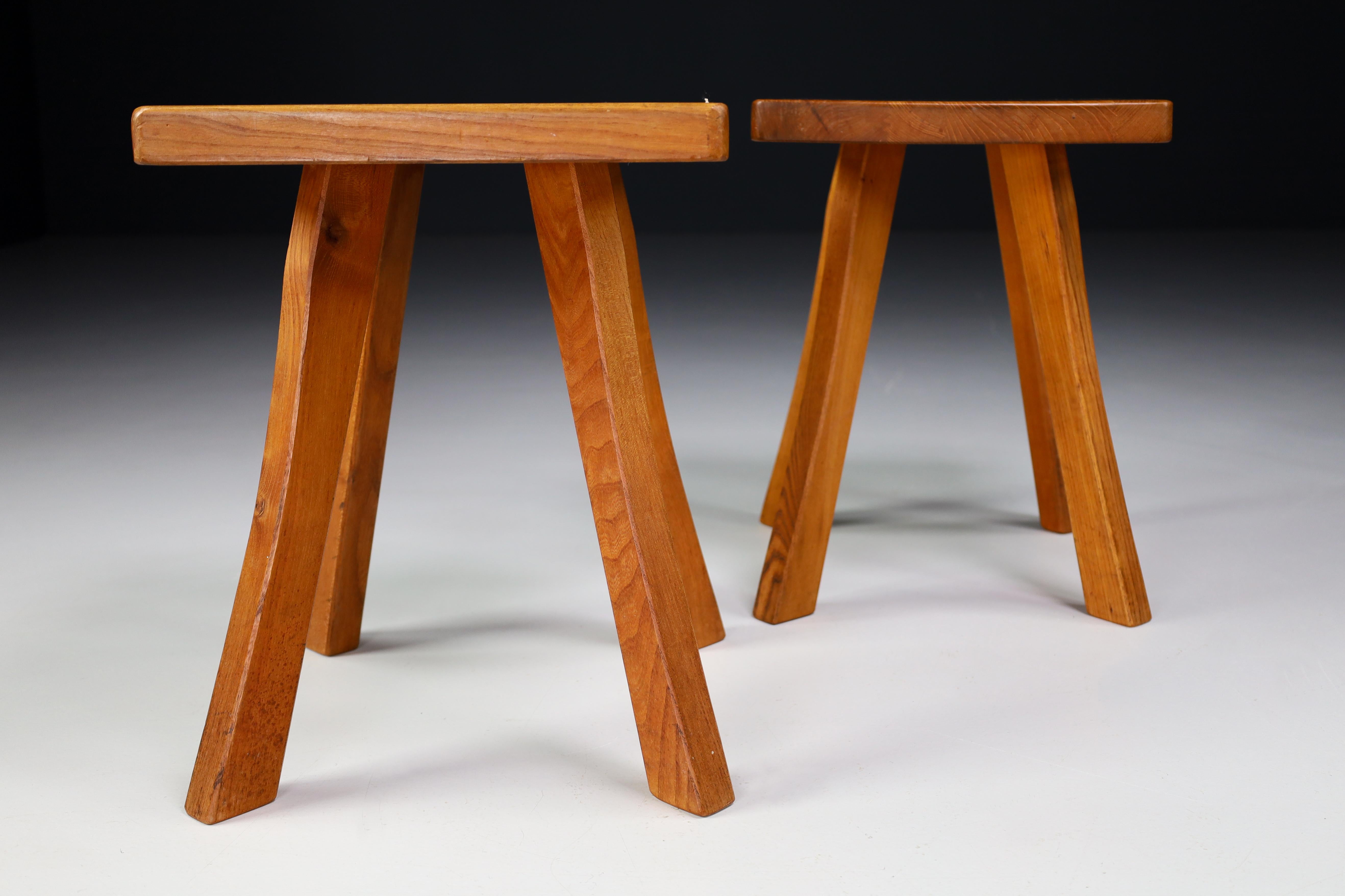 Set/4 Midcentury Elm French Stools in the Style of Charlotte Perriand France, 50s For Sale 4