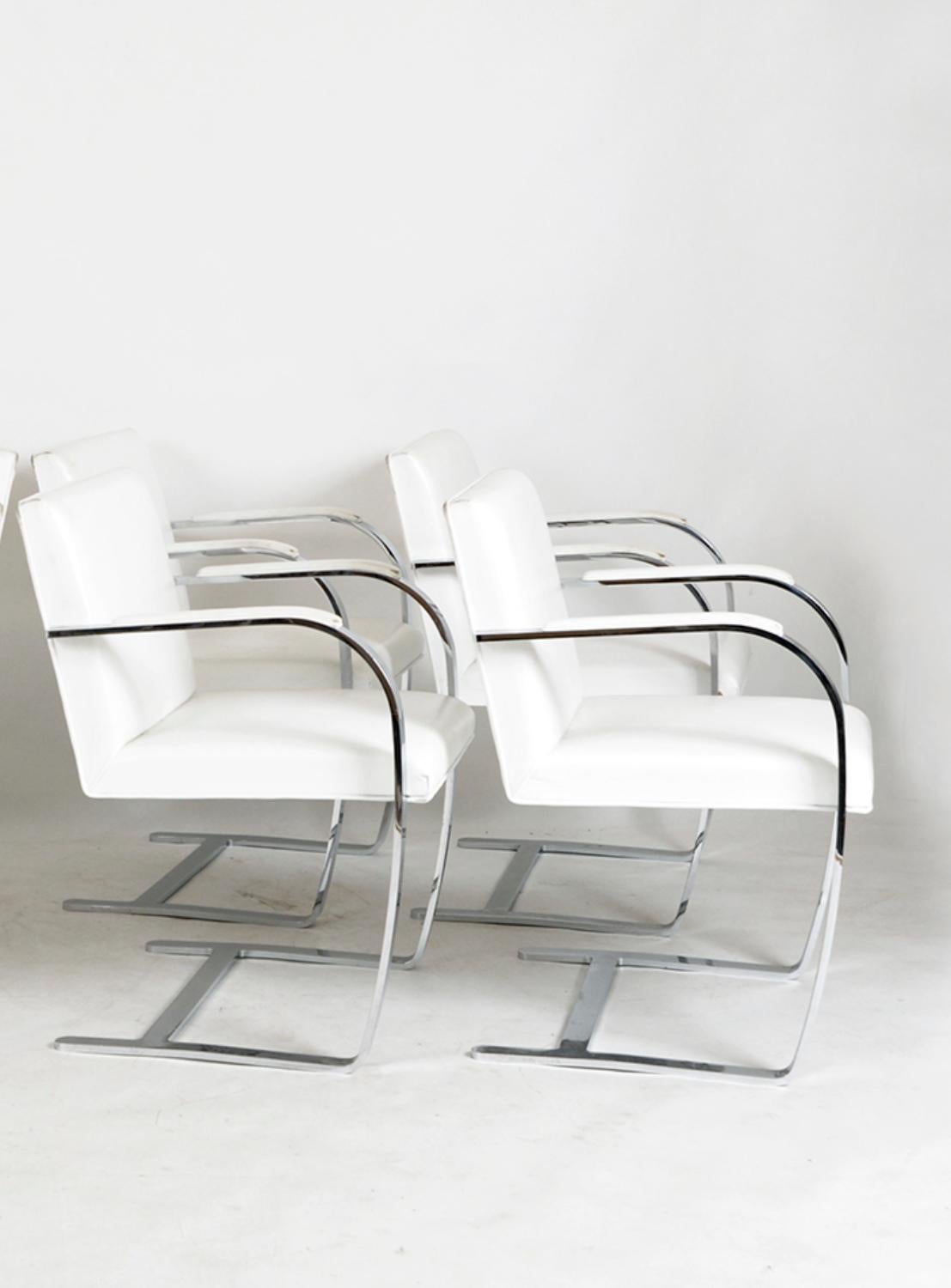 Set 4 Mies van der Rohe Knoll Brno Flat Bar 255 Cantilever Dining Chairs White In Good Condition In Sherborne, Dorset