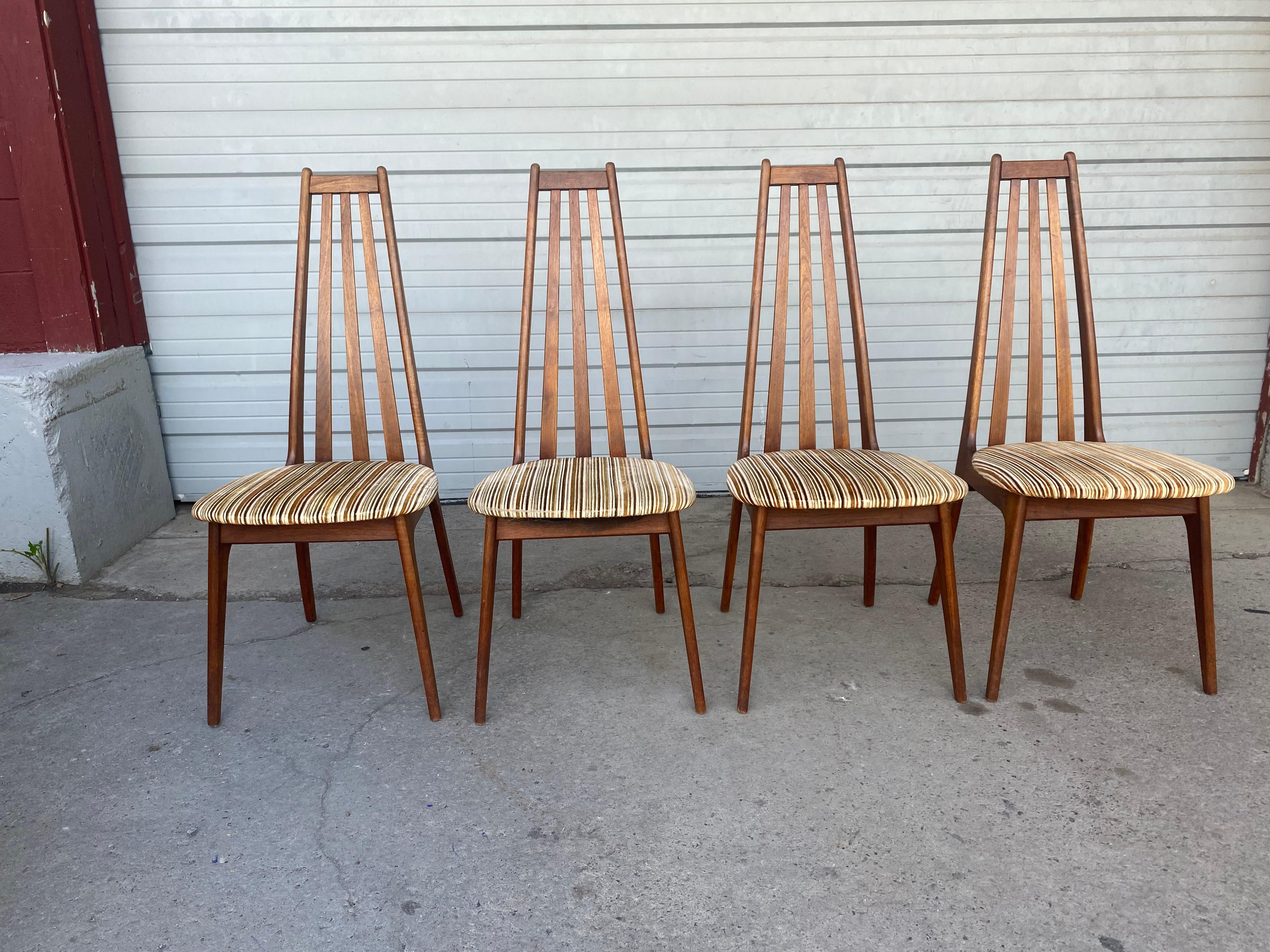 Set 4 Modernist High Back Walnut Dining Chairs by Adrian Pearsall For Sale 2