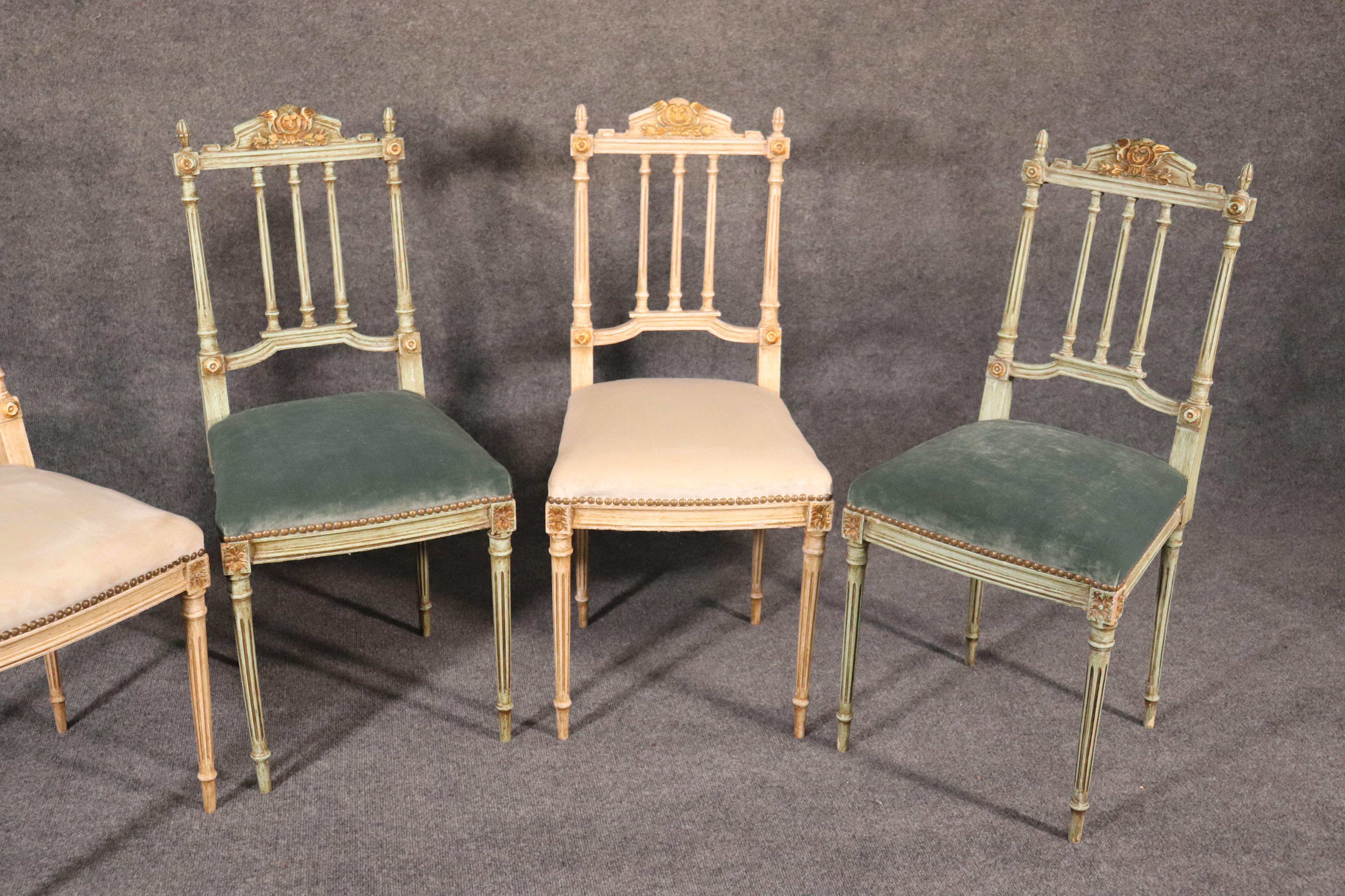 Set of 4 Painted and Gilded Petite French Louis XV Parlor Vanity Chairs In Good Condition In Swedesboro, NJ