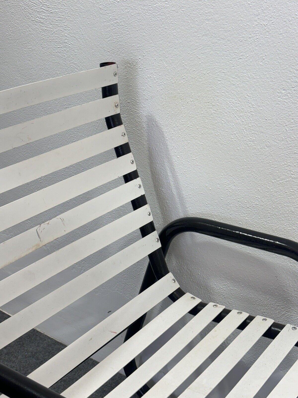 Ensemble de 4 fauteuils de jardin postmodernes Design moderne 1980's en vente 7