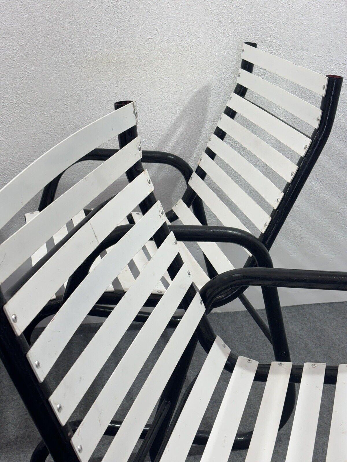 Ensemble de 4 fauteuils de jardin postmodernes Design moderne 1980's en vente 3