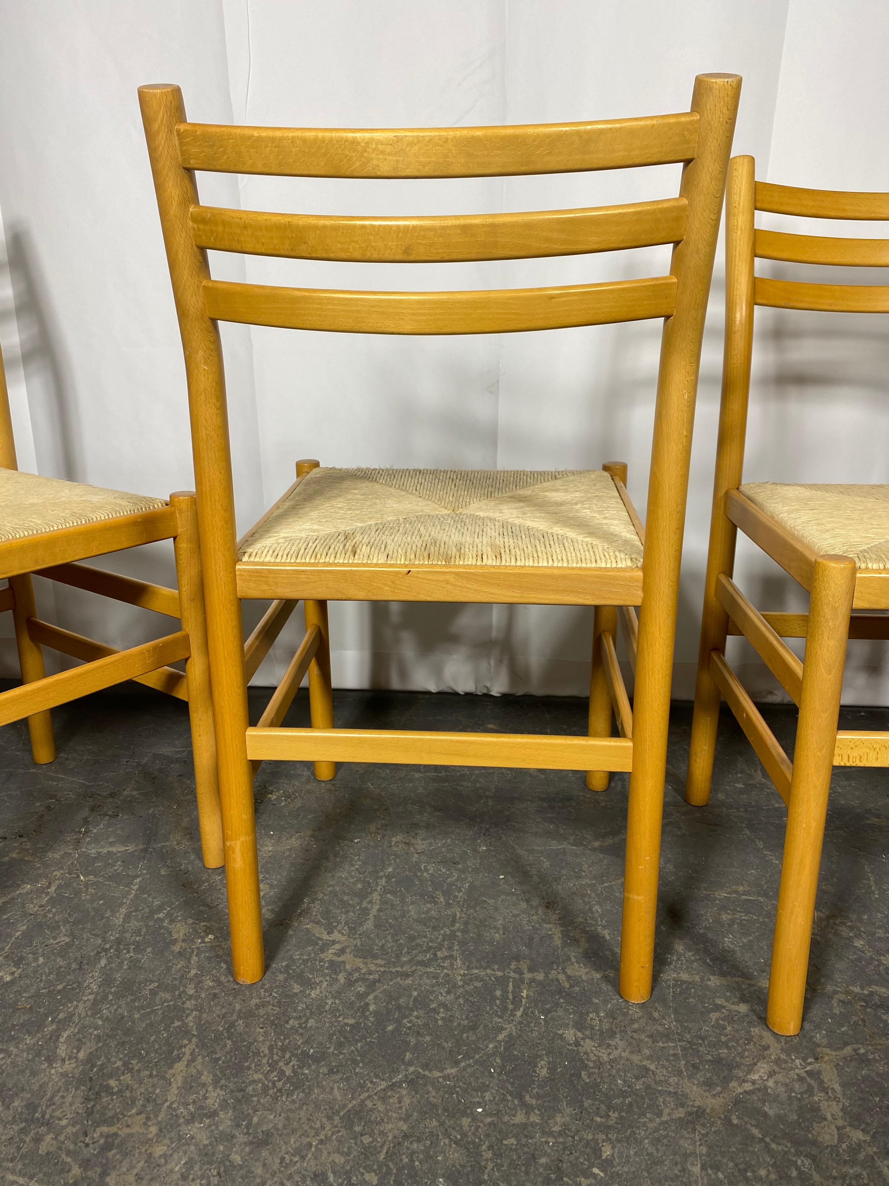 Set 4 Rope and Beech wood Side Dining Chairs/ Italy, after Gio Ponti In Good Condition For Sale In Buffalo, NY