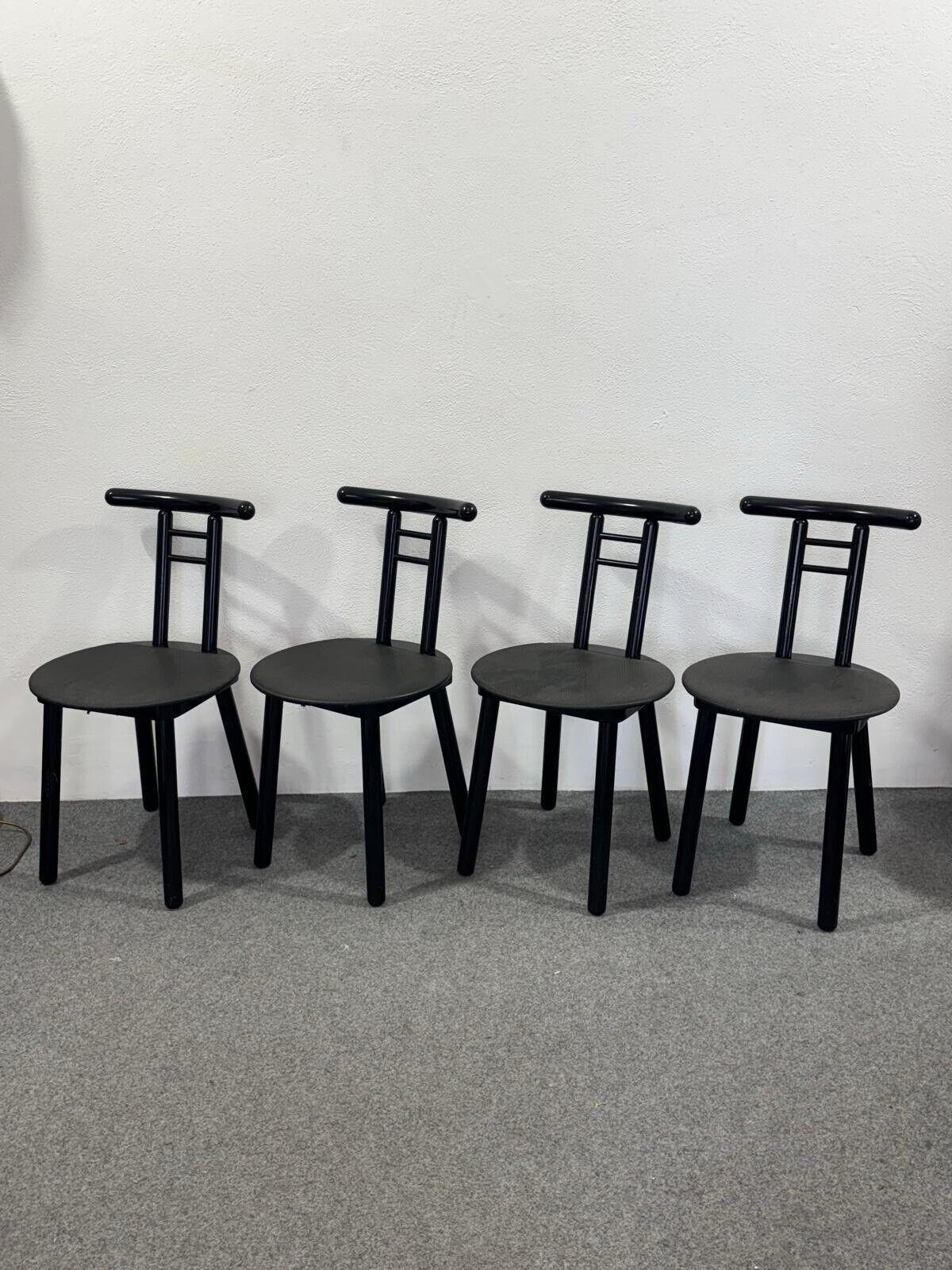 Satz von 4 Stühlen Postmoderner Memphis-Stil Italienisches Design 1980er Jahre (Late 20th Century) im Angebot