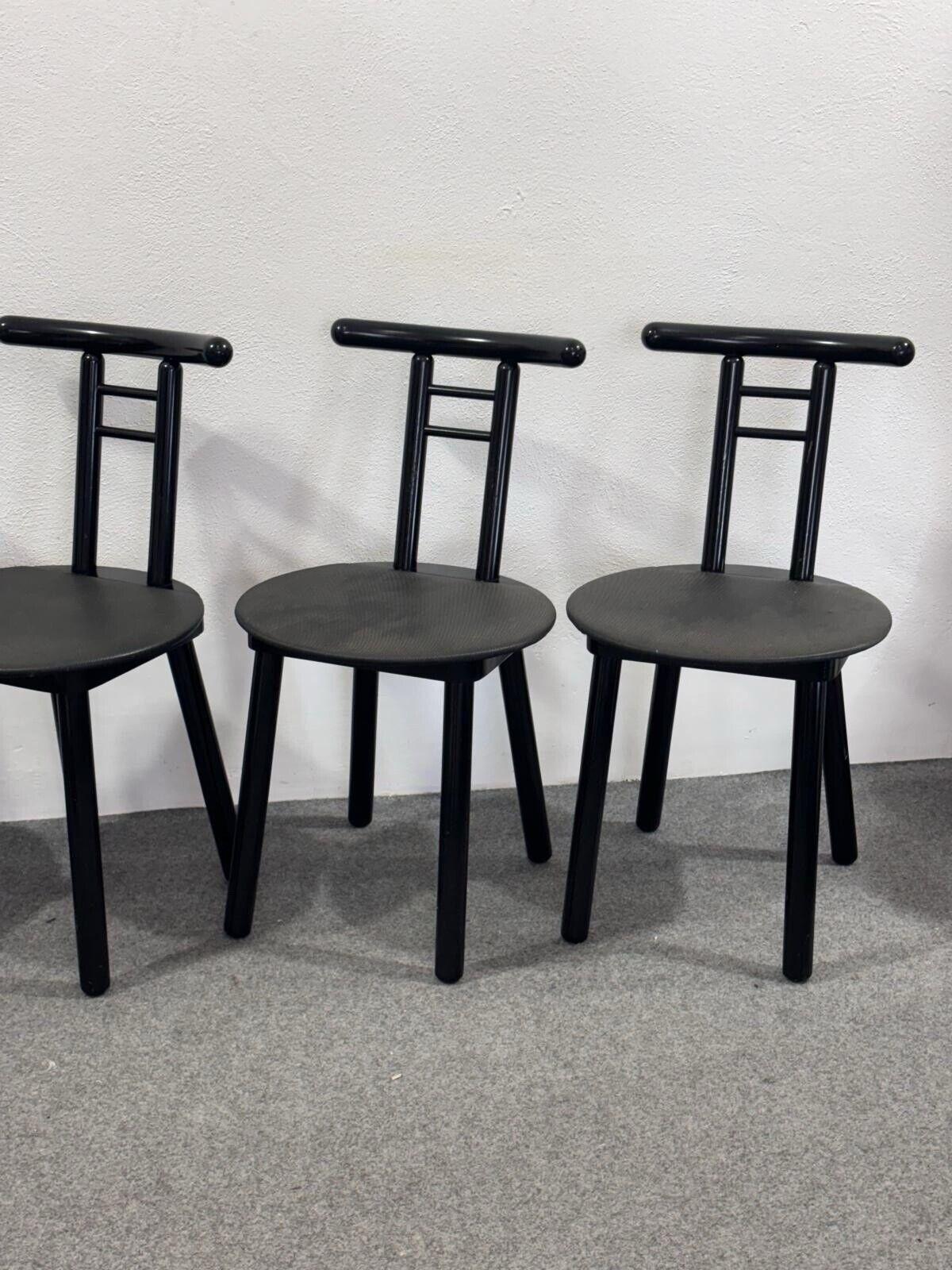 Satz von 4 Stühlen Postmoderner Memphis-Stil Italienisches Design 1980er Jahre im Angebot 1