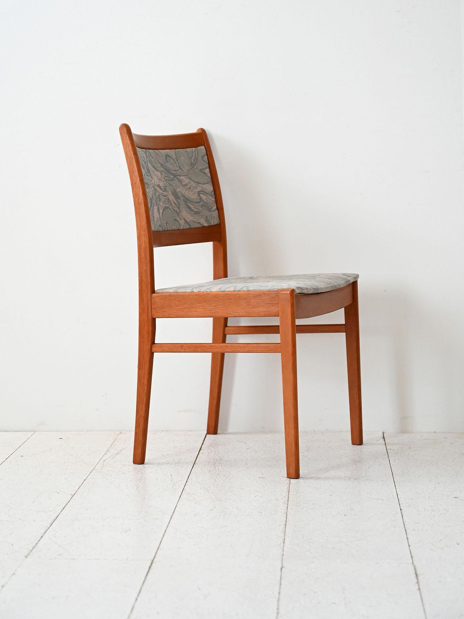 Set 4 sedie scandinave anni 60 in teak con tappezzeria originale (Skandinavische Moderne) im Angebot