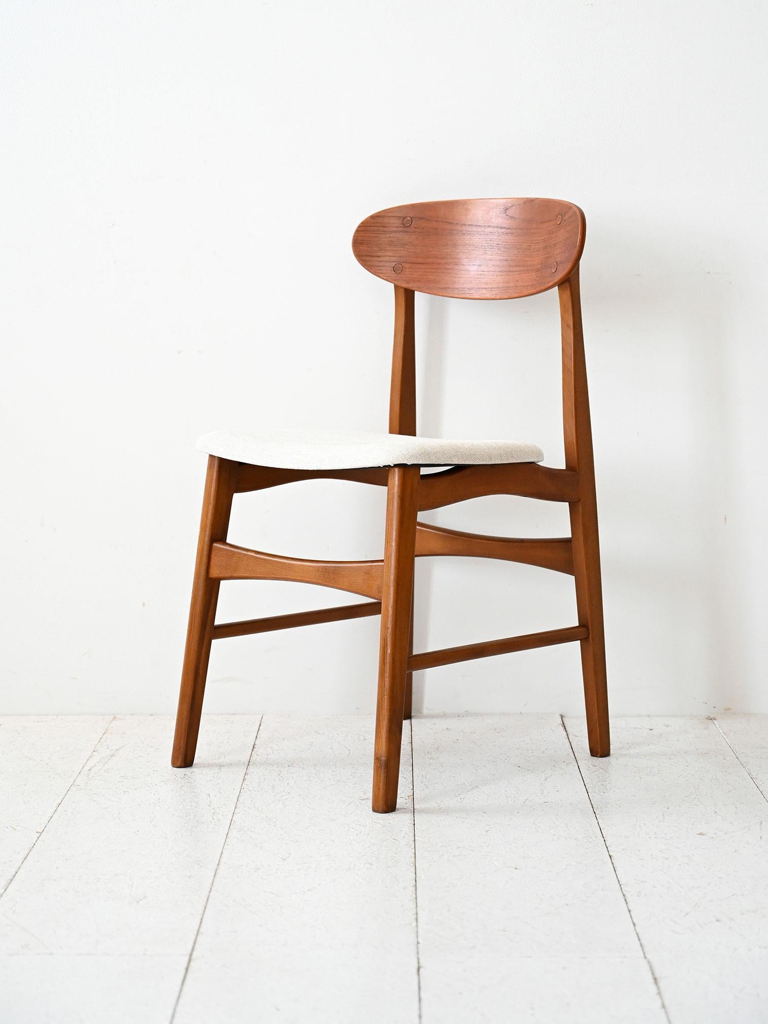 Set 4 sedie scandinave vintage anni 50 in teak (Scandinavian) im Angebot