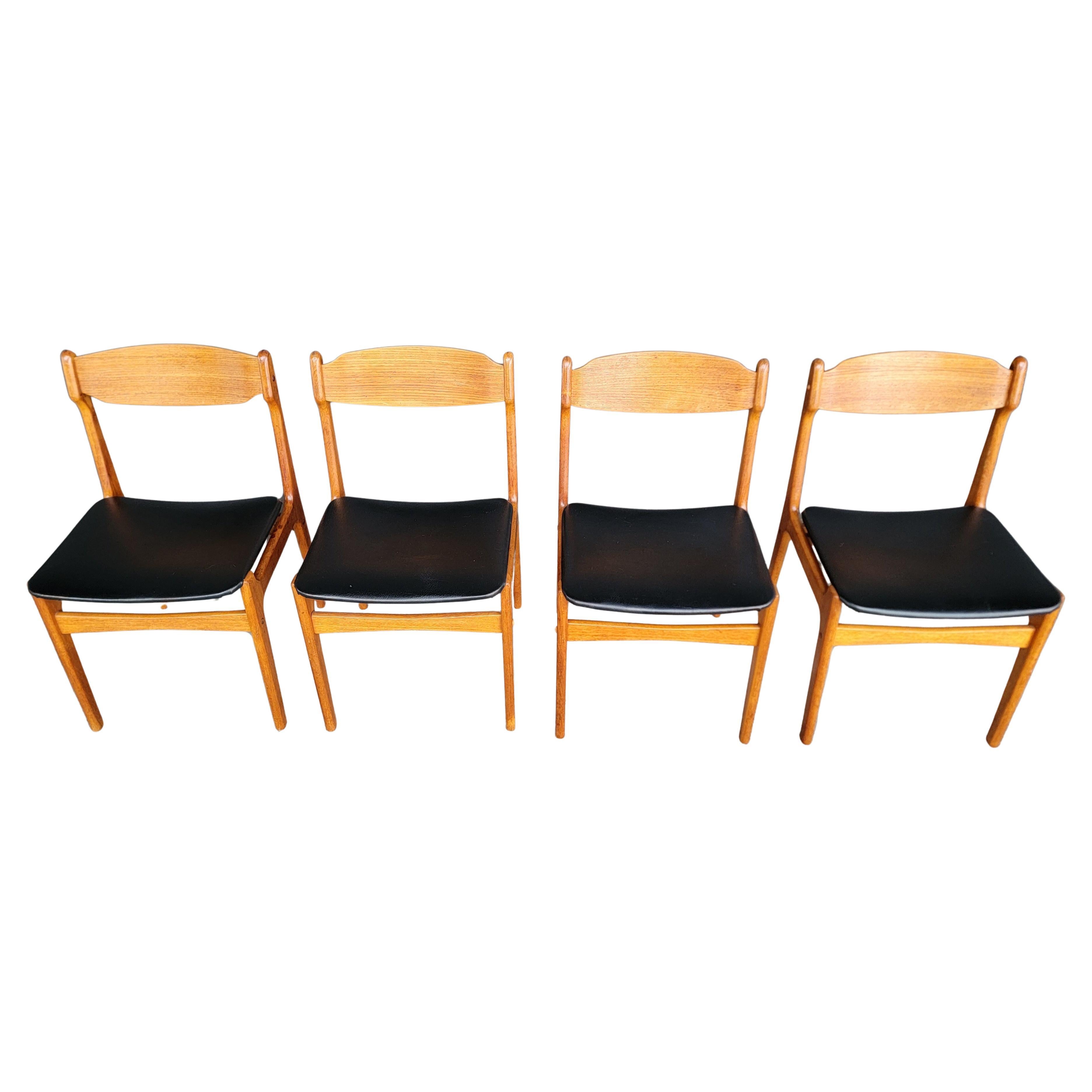 Set 4 Teak Danish Modern Dining Chairs Manner of Erik Buch in vendita